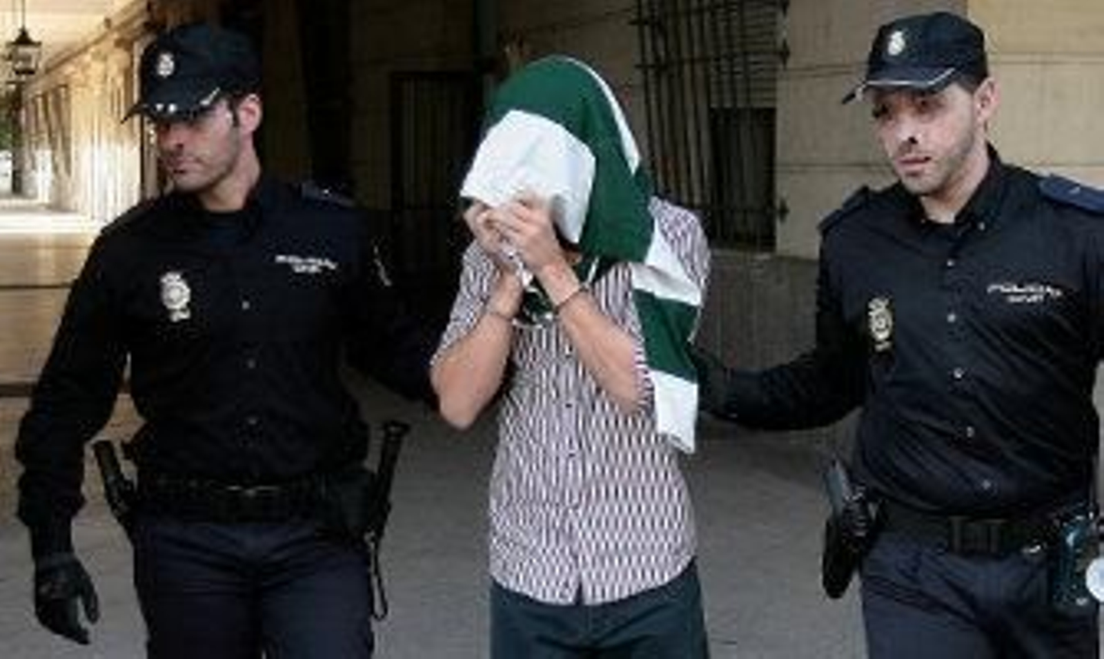 La juez deja libre al conductor que mató a dos jóvenes en Tablada