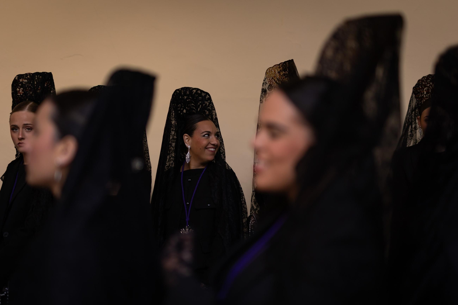 Así vivió granada la salida de la Hermandad del Rosario 2025