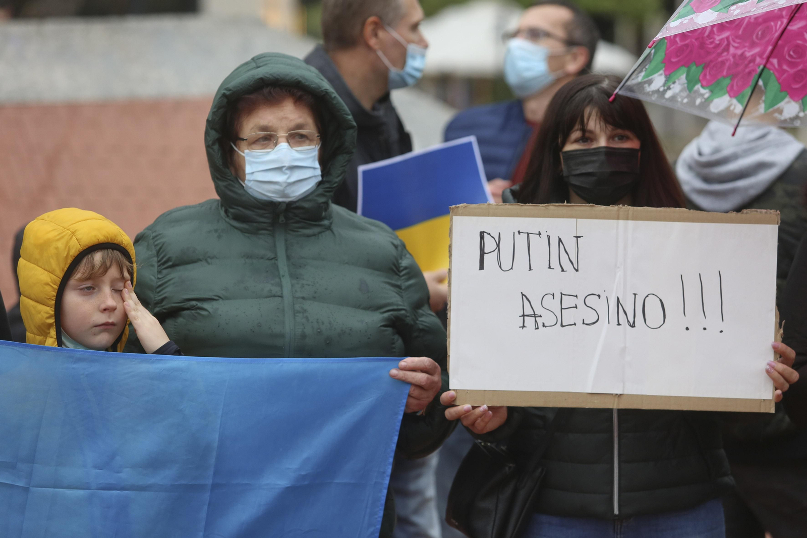 Las fotos de la concentración en Málaga para implorar la paz