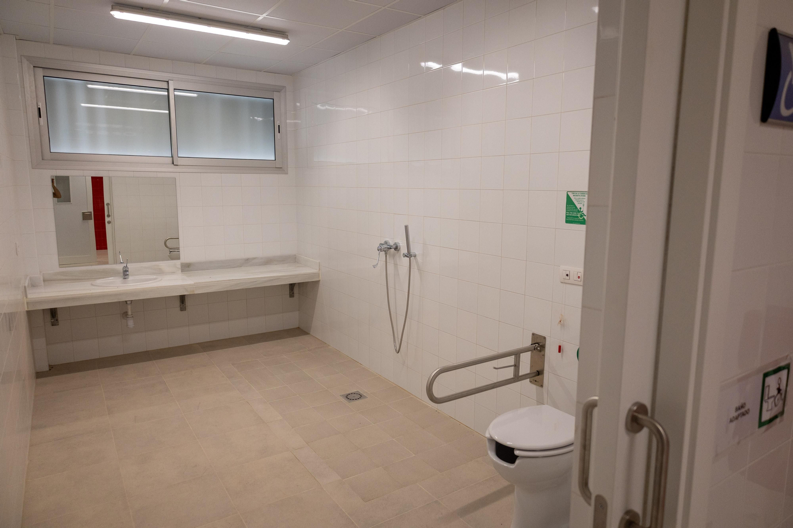 Un recorrido en imágenes por el interior del nuevo colegio del Ensanche Sur en Huelva