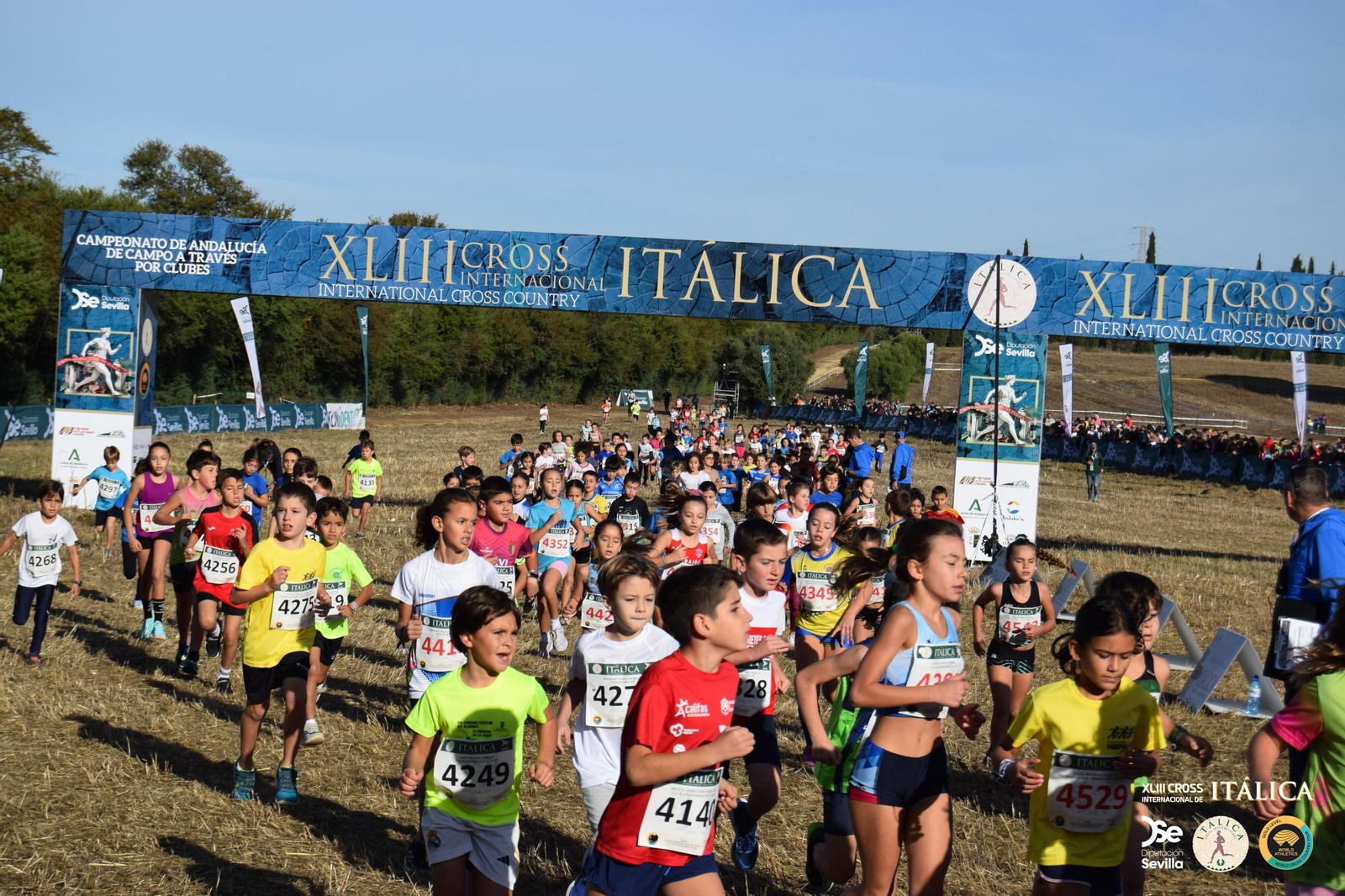 Búscate en las fotos del Cross de Itálica 2025 | 9