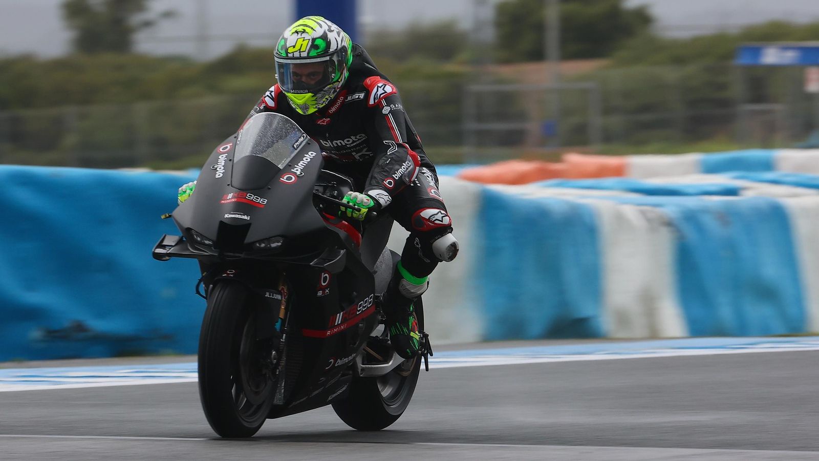 El español Álvaro Bautista rodó con dos Ducati diferentes.