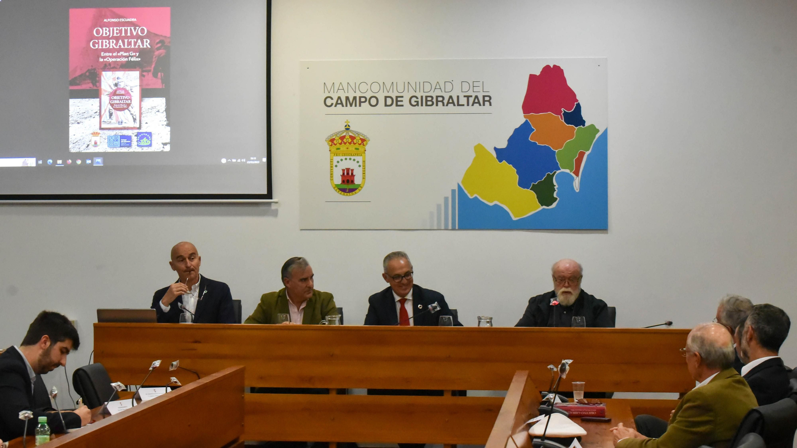 Presentación del libro 'Objetivo Gibraltar' de Alfonso Escuadra