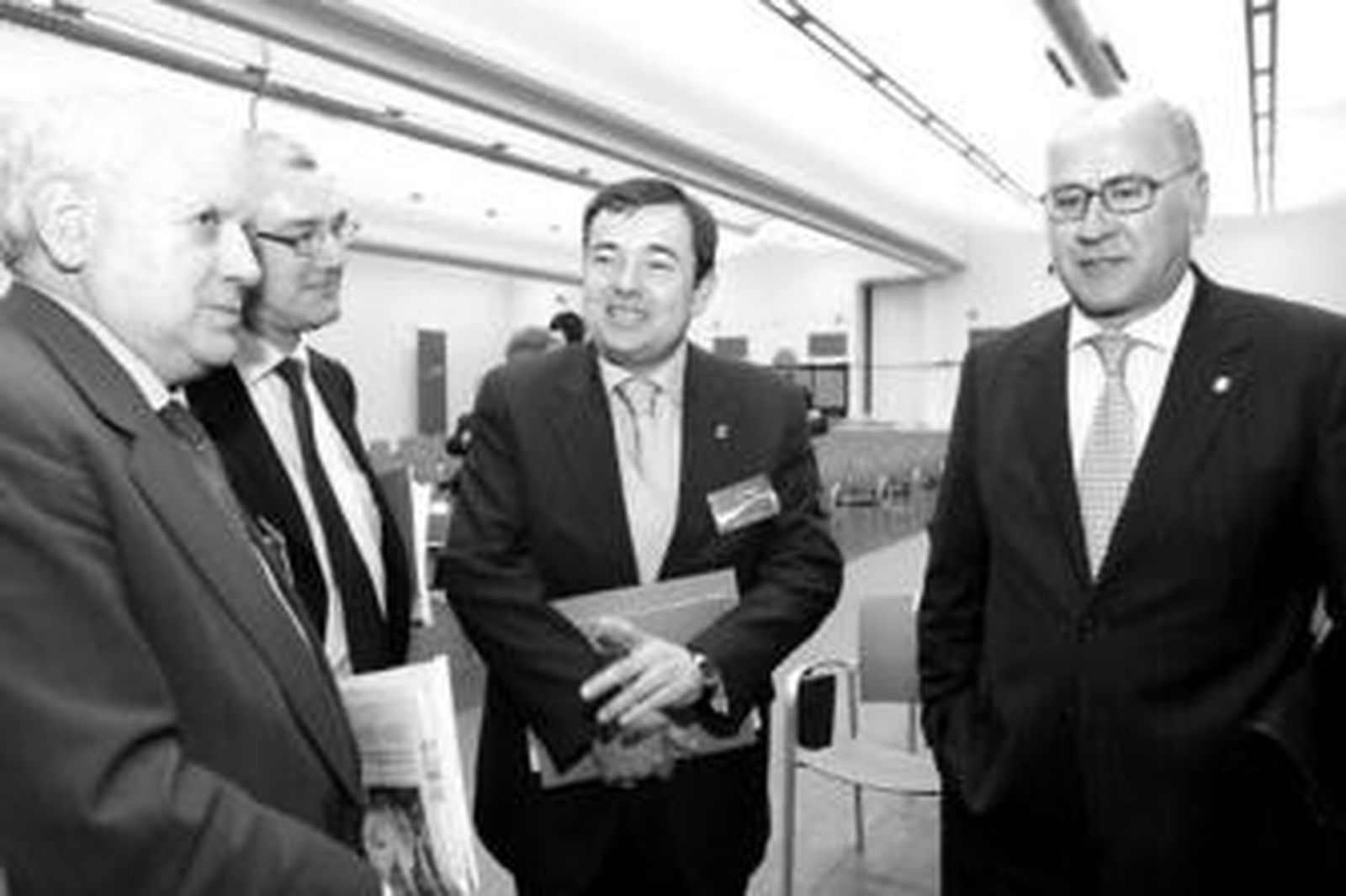 Juan del Águila, presidente de Honor de Cajamar.