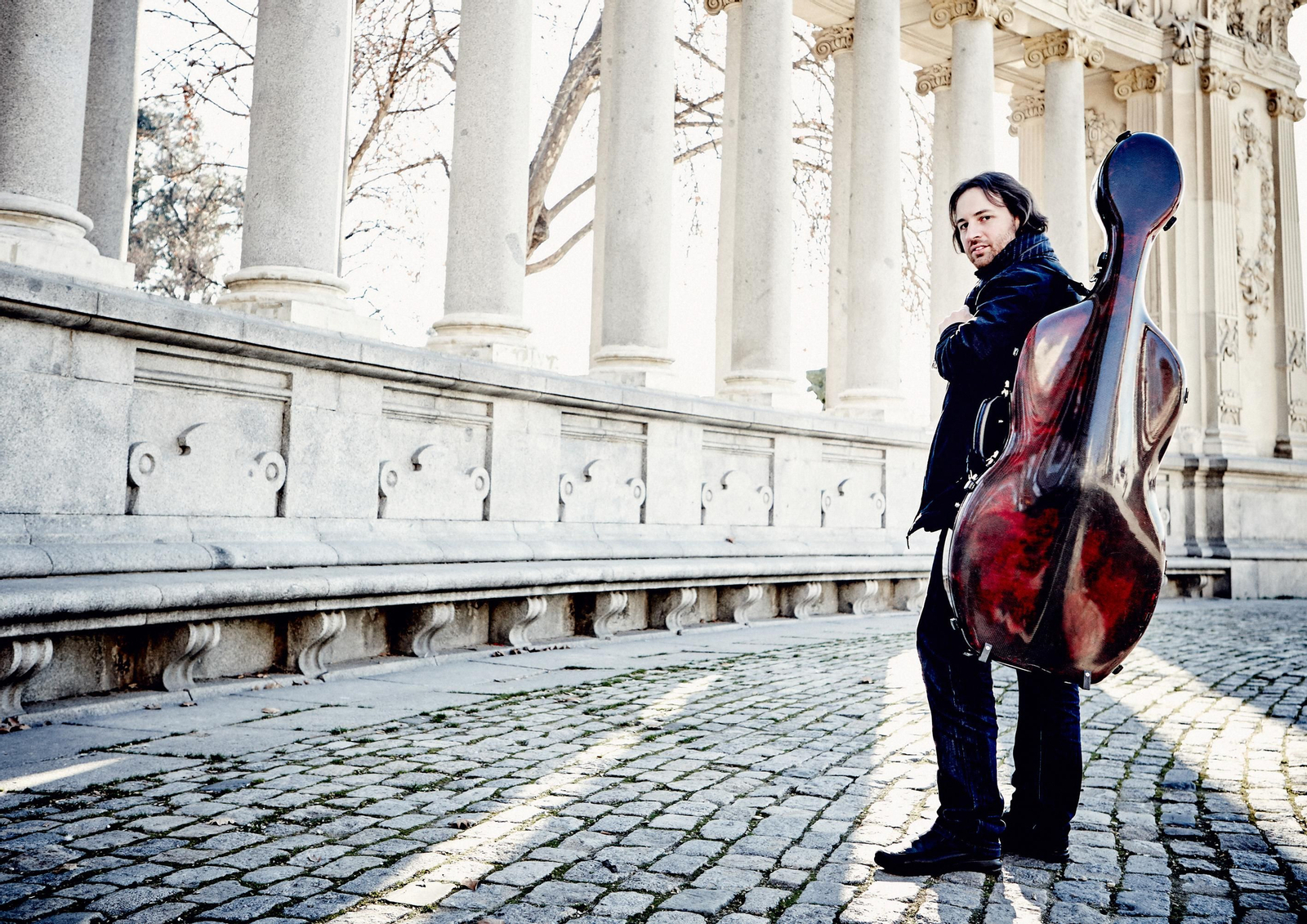 El violonchelista Josetxu Obregón (Bilbao, 1979)