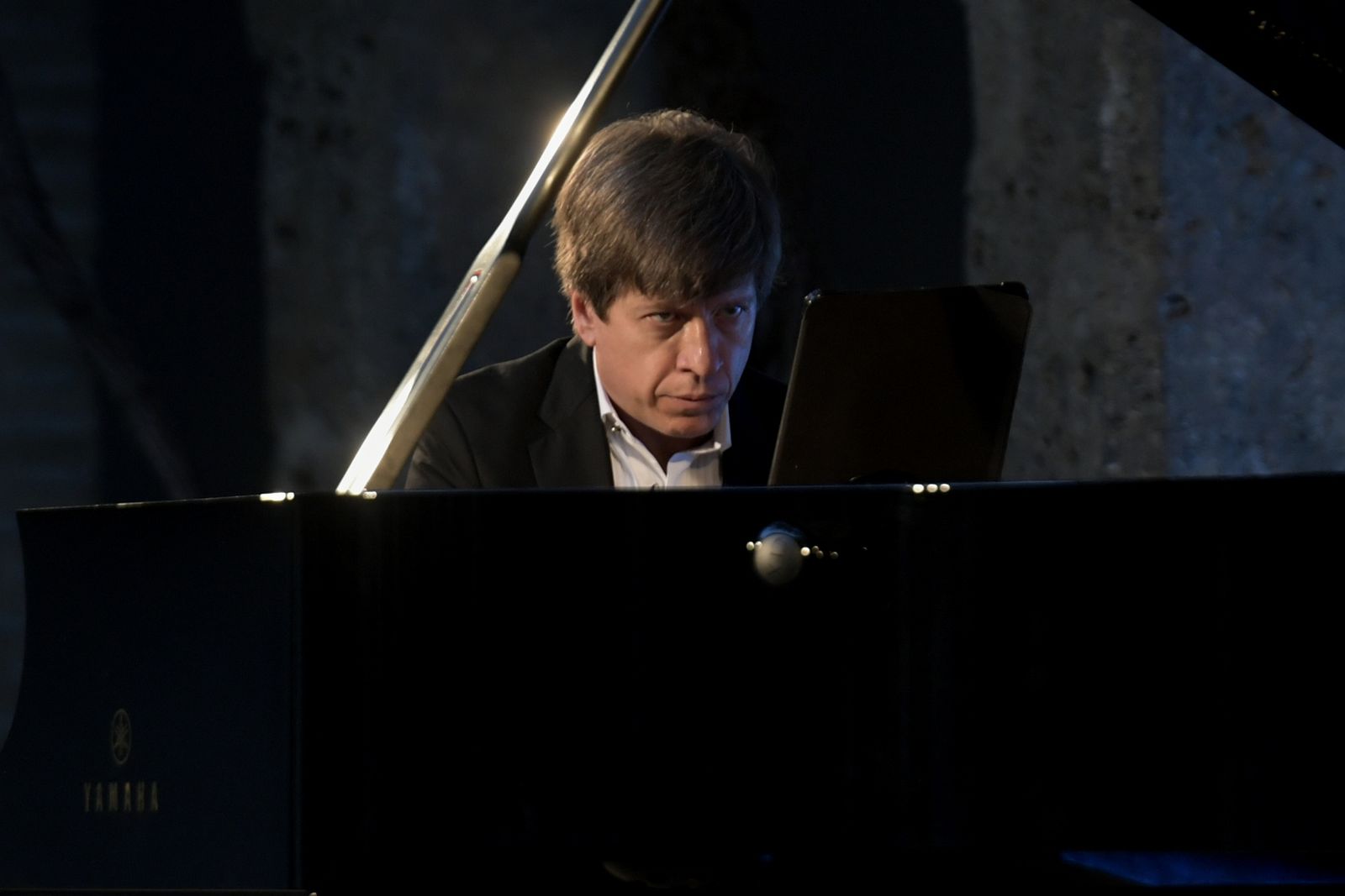 El pianista Mario Prisuelos se estrena en el Festival con un concierto en el Corral del Carbón