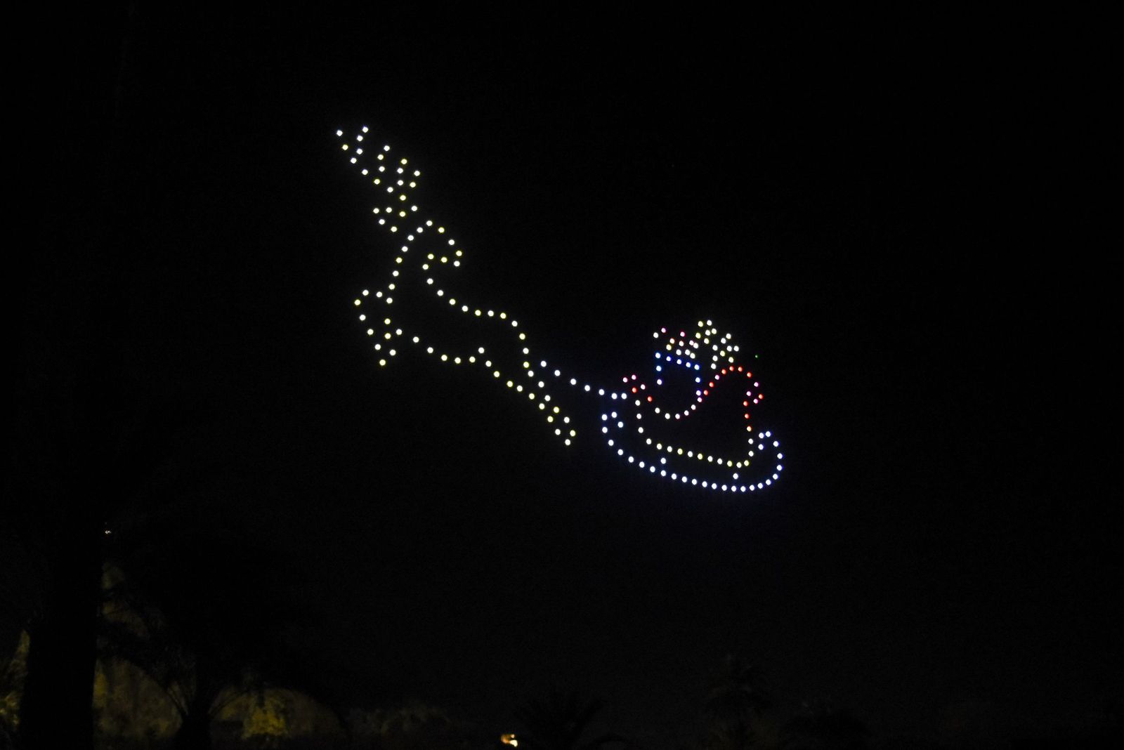 Fotos del espectáculo de Navidad con drones en La Línea