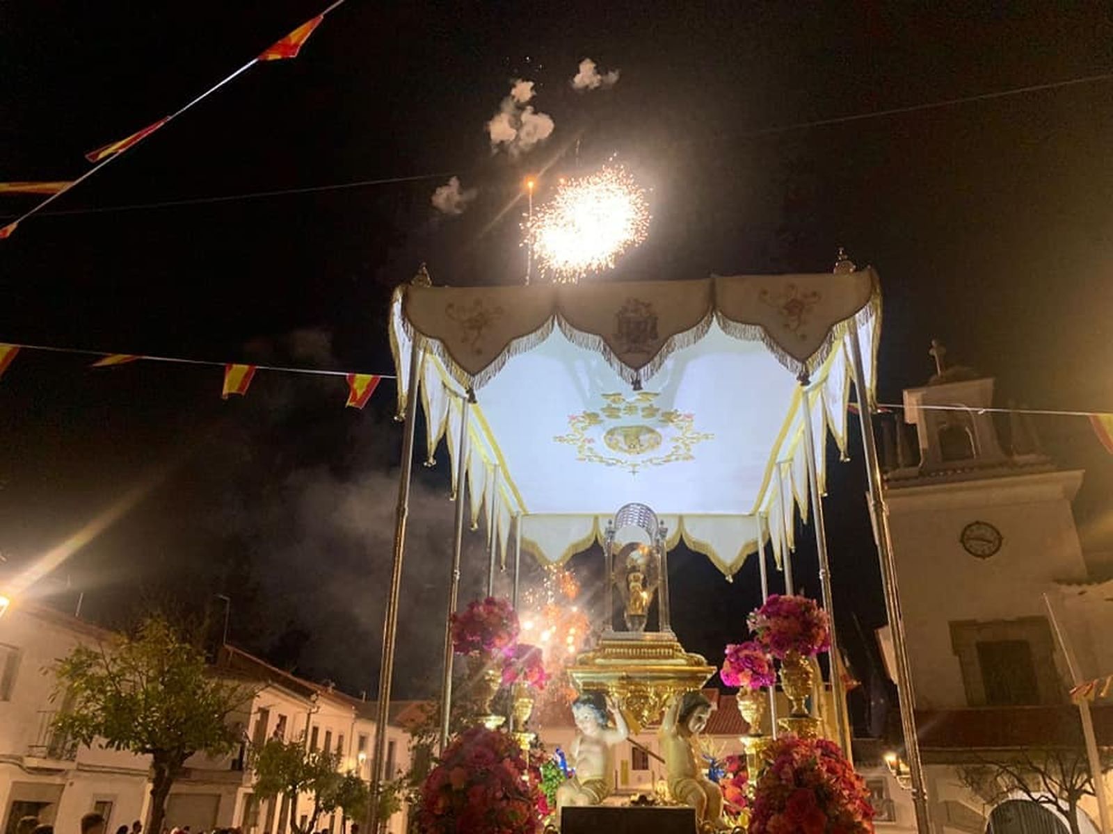 El espectacular recibimiento a la Virgen de Guía en Villanueva del Duque, en imágenes