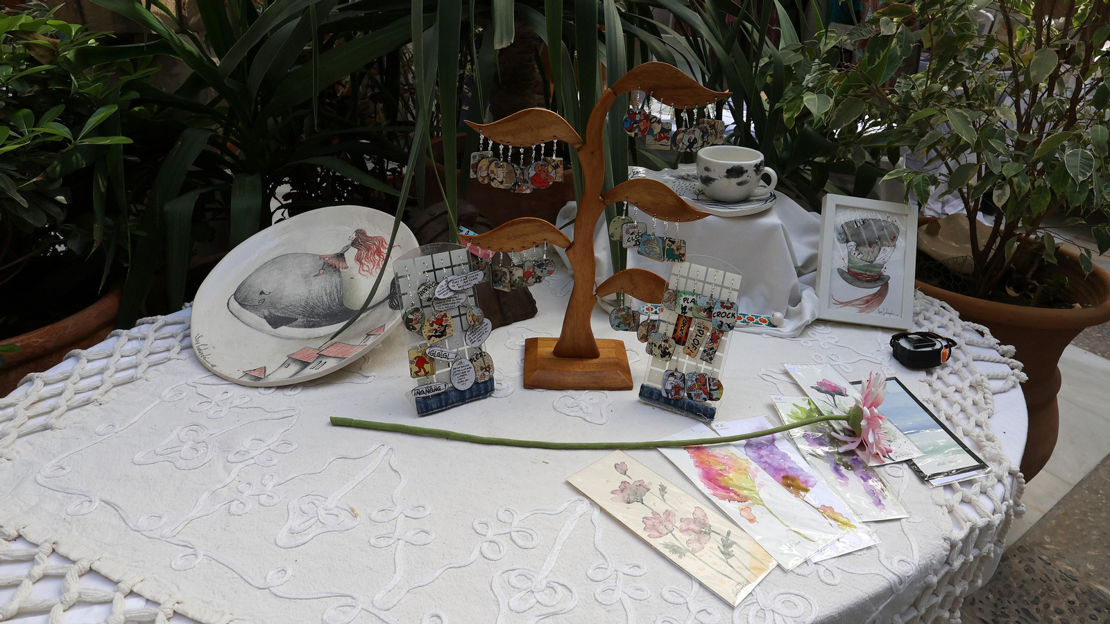 Muestra de artesanía solidaria a beneficio de la protectora No Me Abandones en Jerez