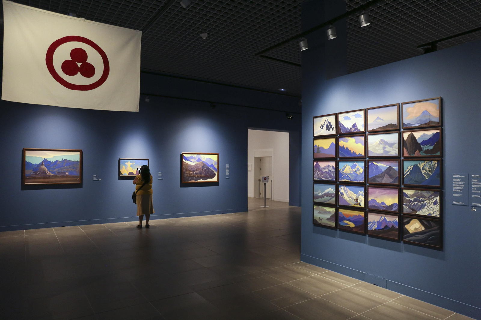 Las exposiciones 'En busca de Shambhala' y 'Poesía y Vida', dedicadas respectivamente a Nikolái Roerich y Anna Ajmátova