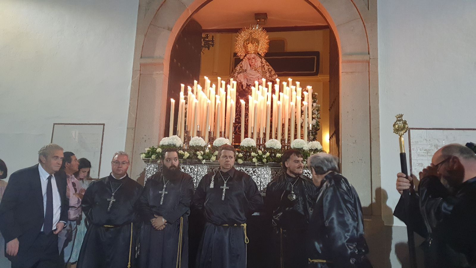 Viernes Santo en Castro del Río: A los pies del Santo Sepulcro, en imágenes