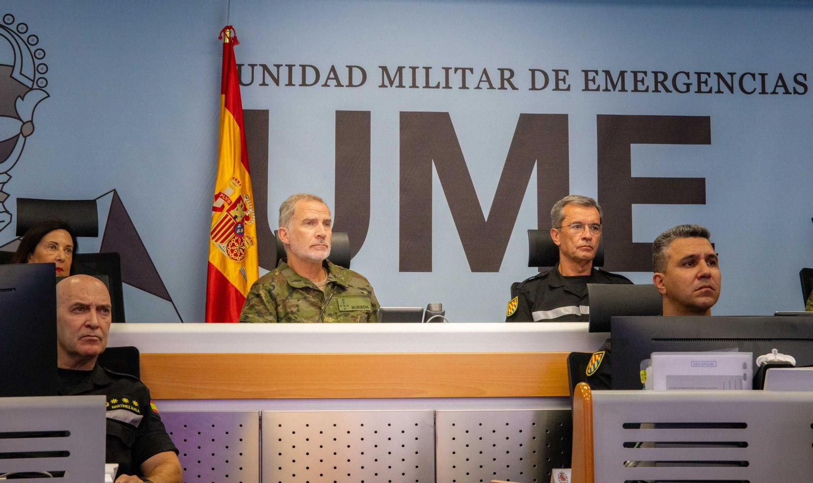 El rey Felipe VI en su vista a la base de la UME en Torrejón de Ardoz.