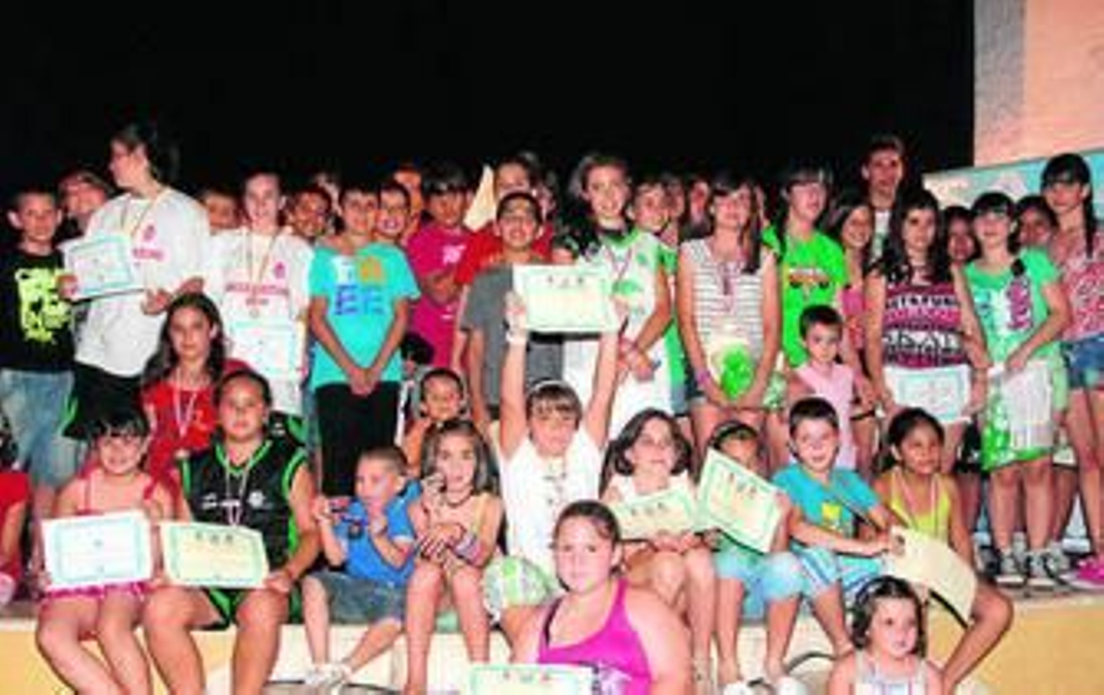 Diplomas de basket para los niños de la SAFA