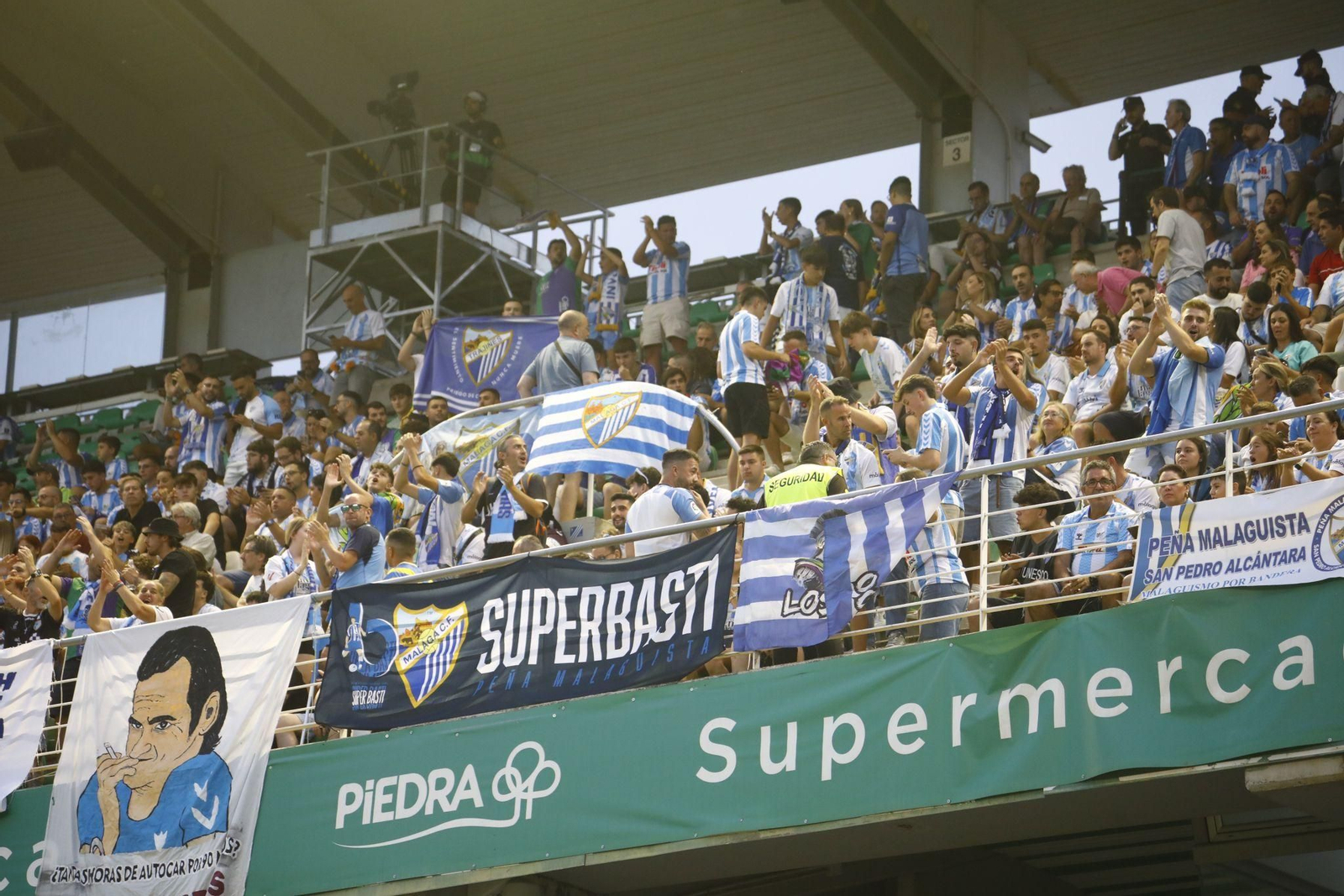 Las mejores fotos del intenso Córdoba CF - Málaga en El Arcángel