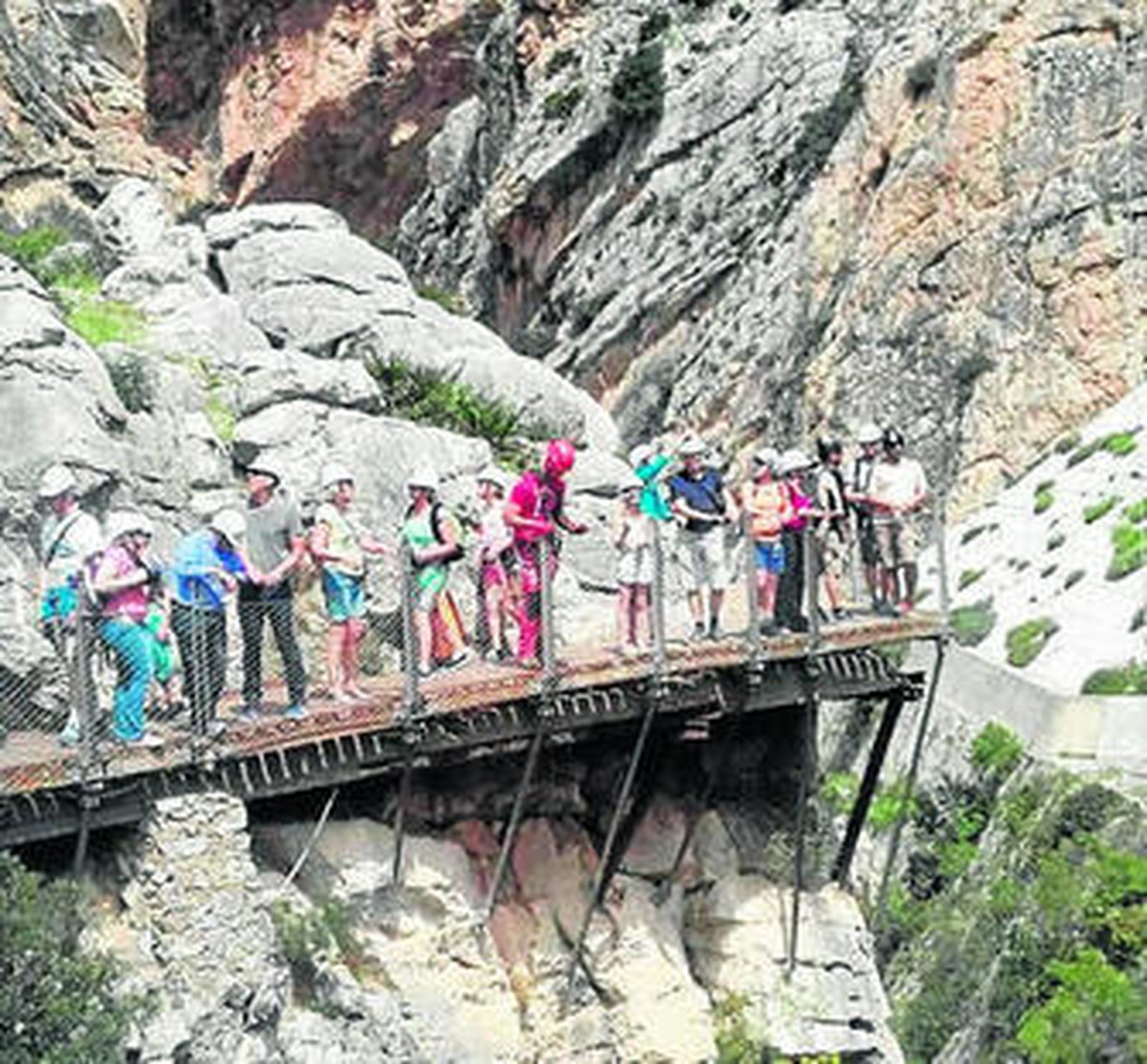 Visitantes en el Caminito del Rey.