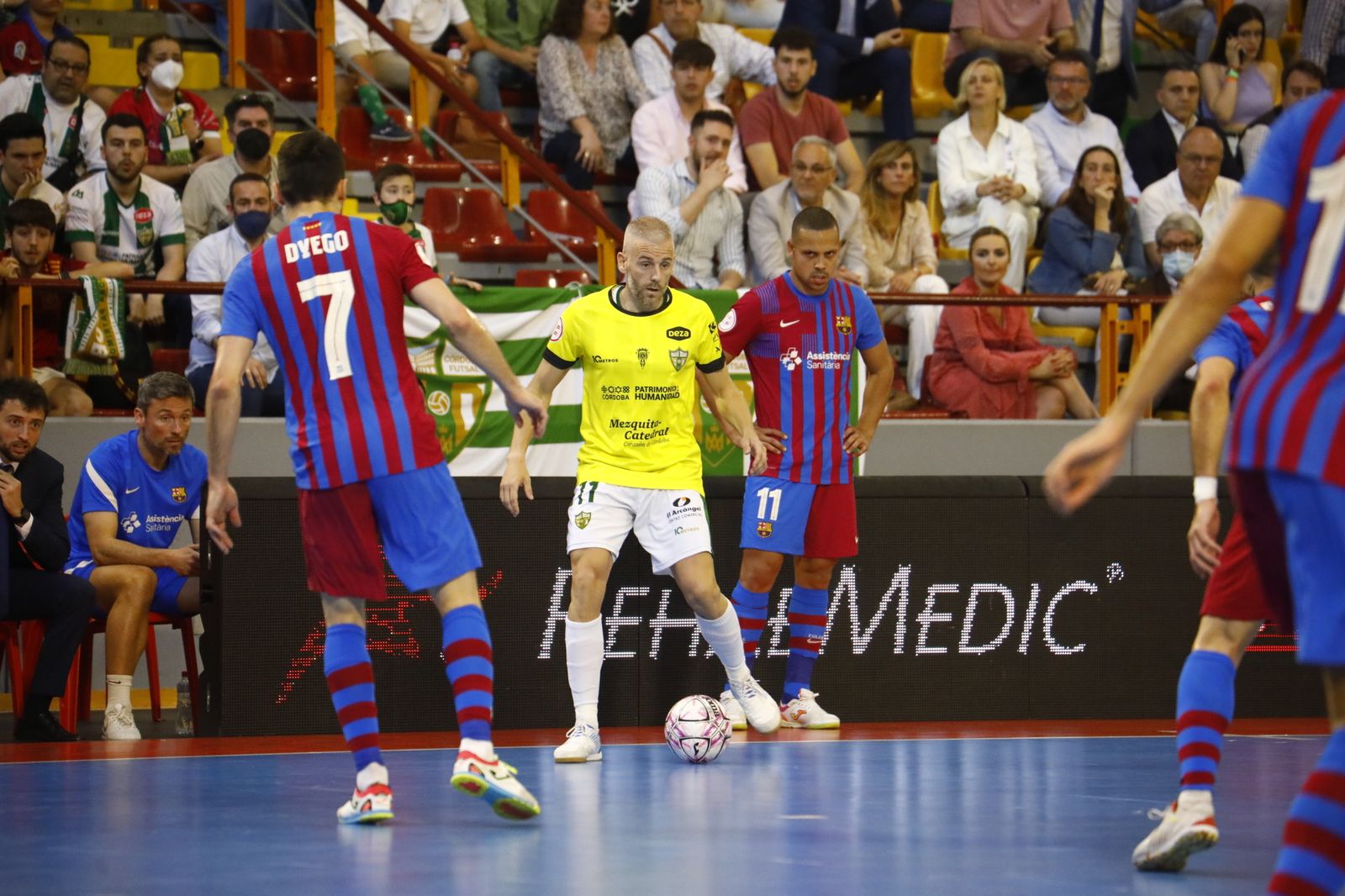 El empate del Córdoba Futsal ante el Barça, en imágenes
