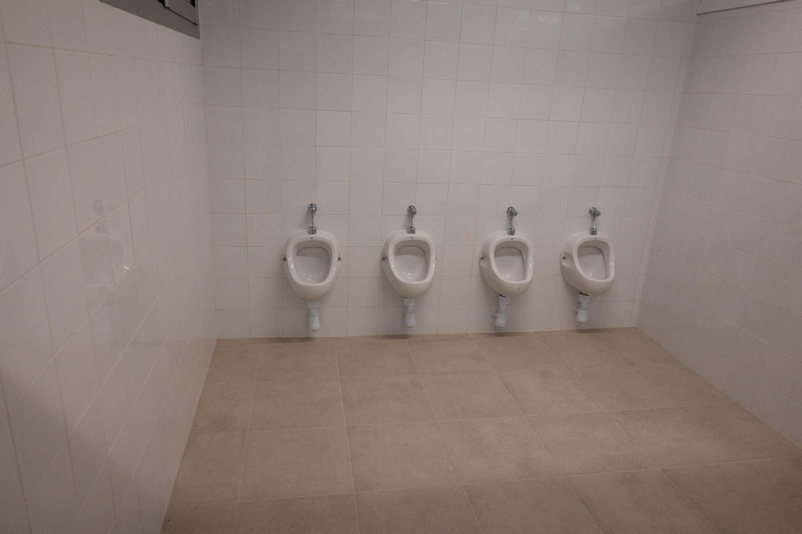 Un recorrido en imágenes por el interior del nuevo colegio del Ensanche Sur en Huelva