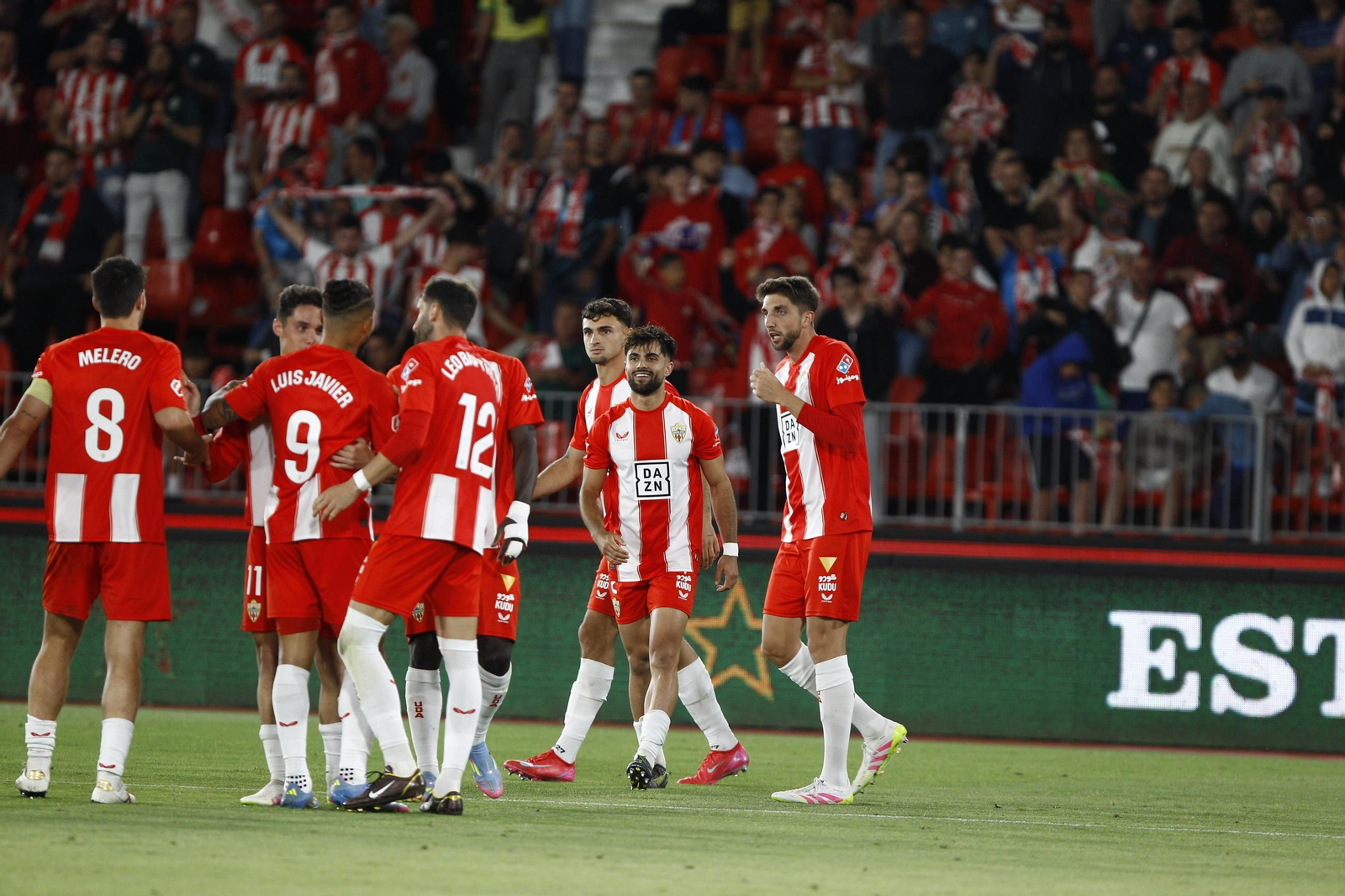 U.D. Almería-Racing de Santander, en imágenes