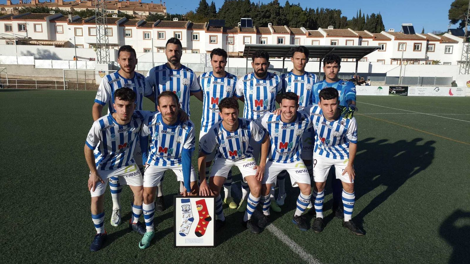 El Jerez Industrial posa antes del inicio del partido ante el Guadiaro.