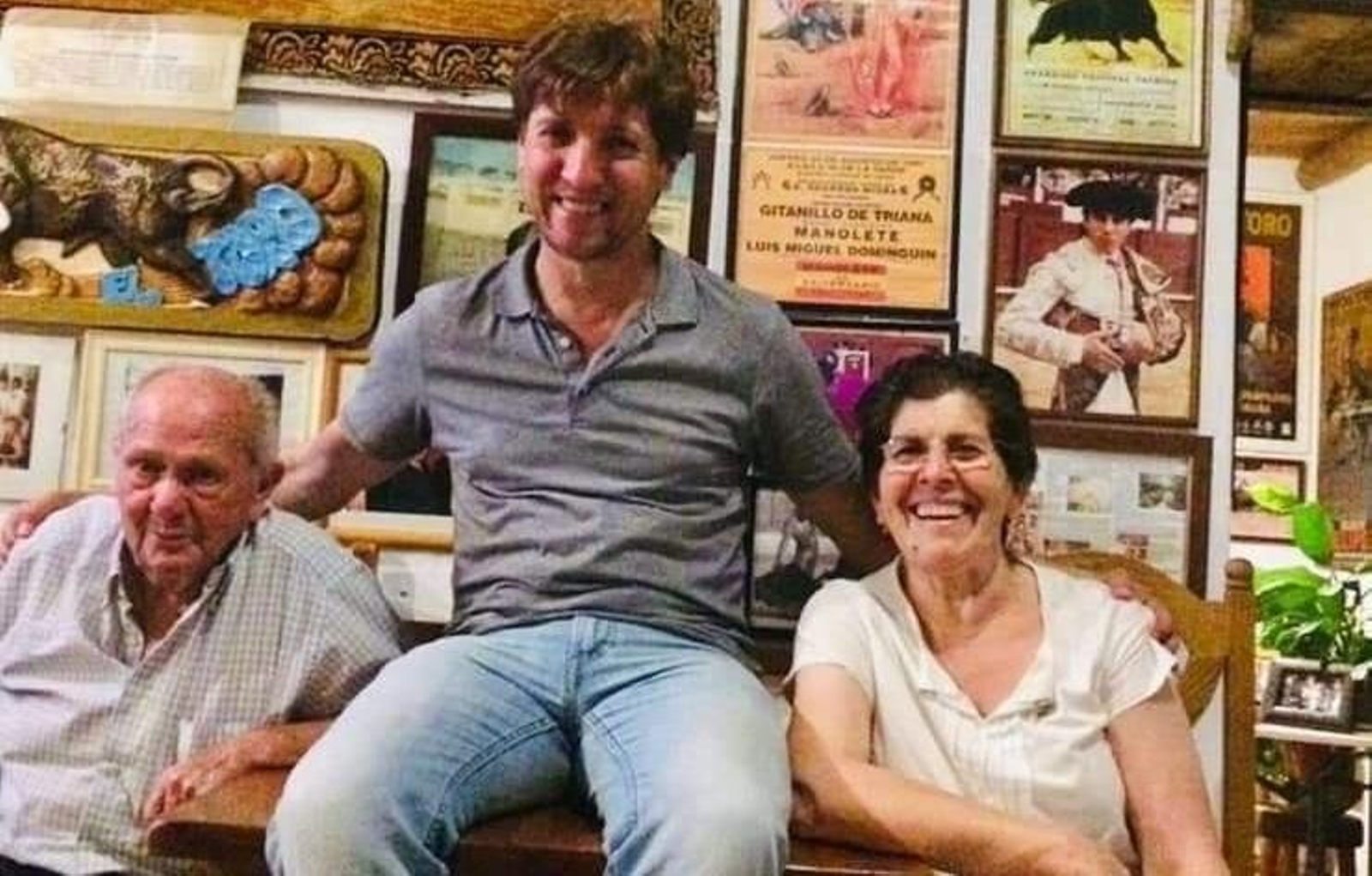 Responsables de la venta El Toro.