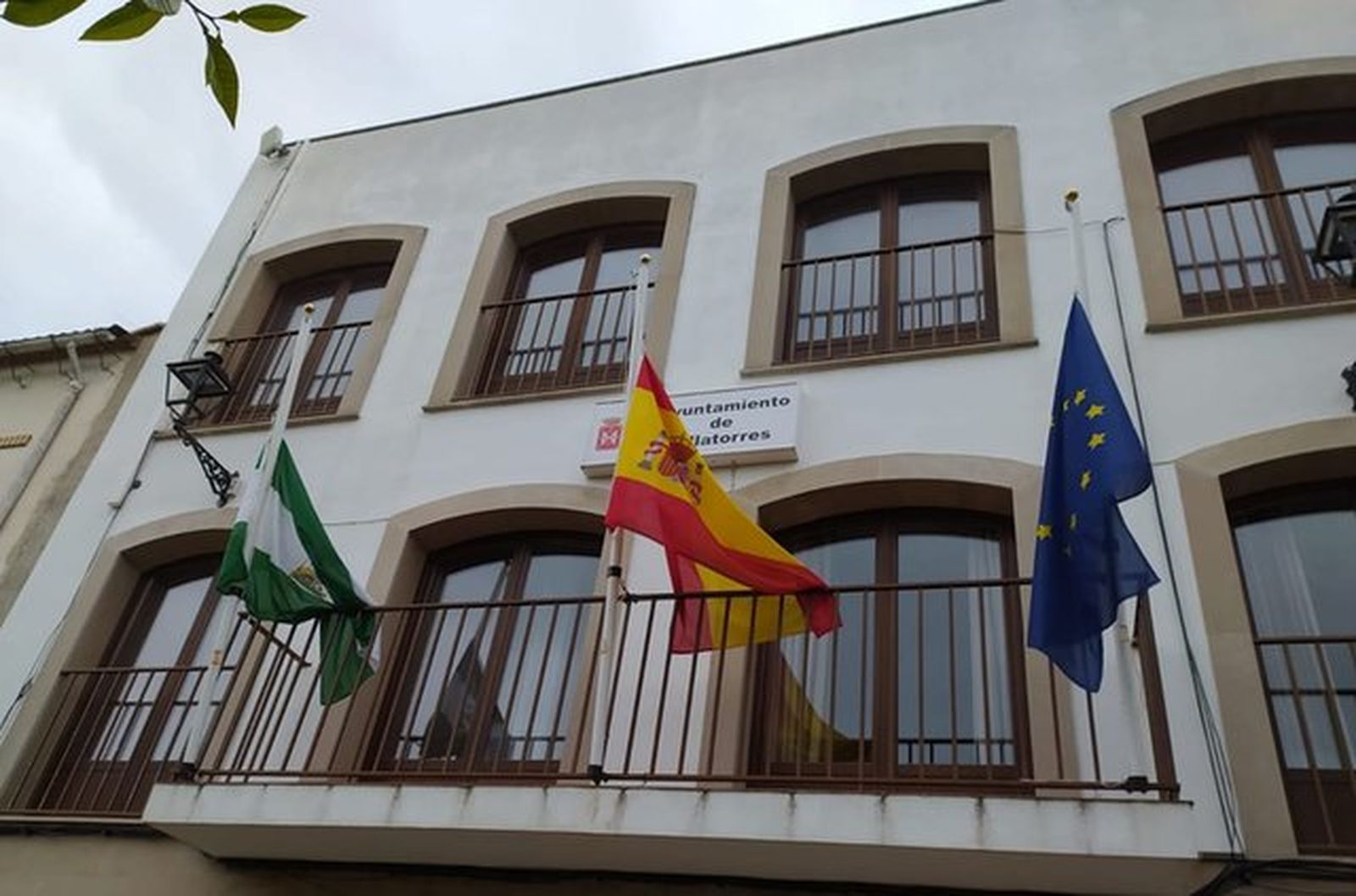 Fachada del Ayuntamiento de Villatorres.