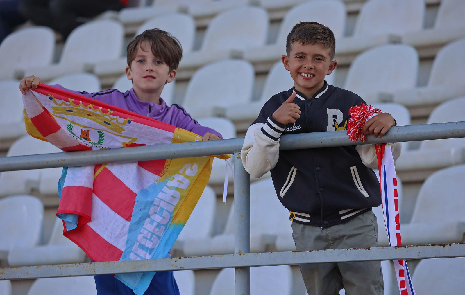 Búscate en el Nuevo Mirador durante el Algeciras - Castellón de Primera RFEF