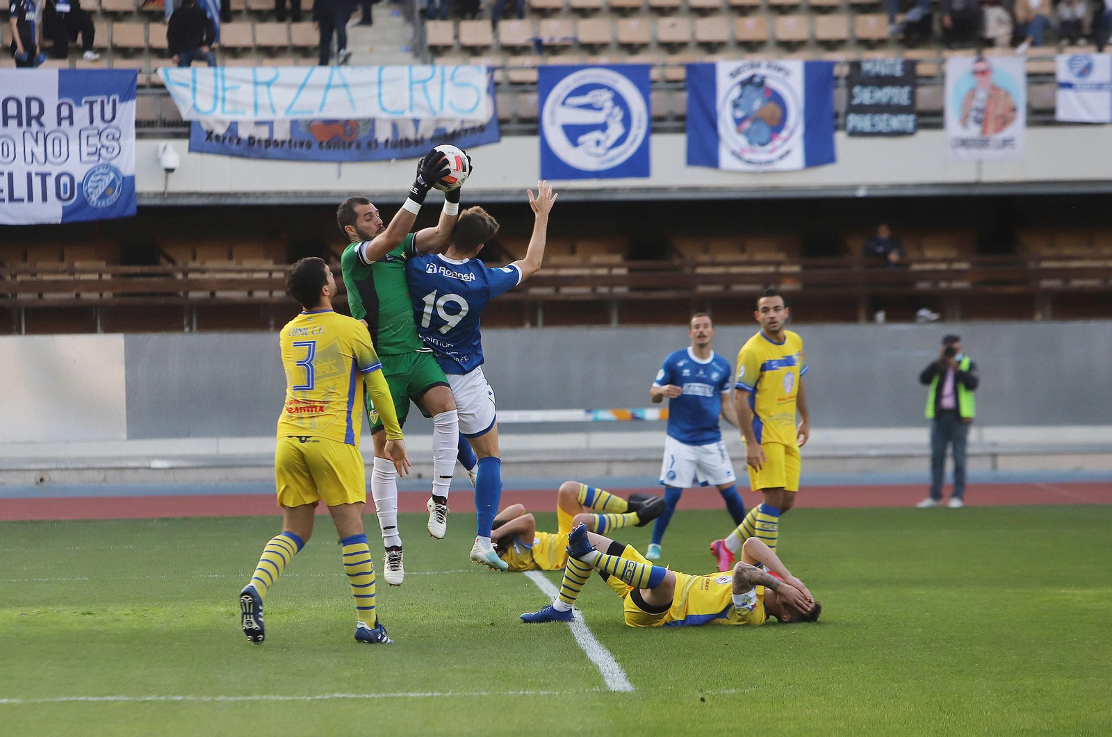 Imágenes del partido entre el Xerez DFC-Conil