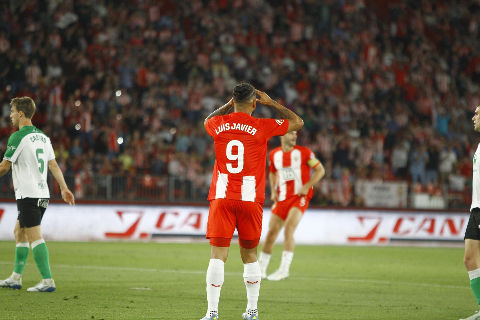 U.D. Almería-Racing de Santander, en imágenes