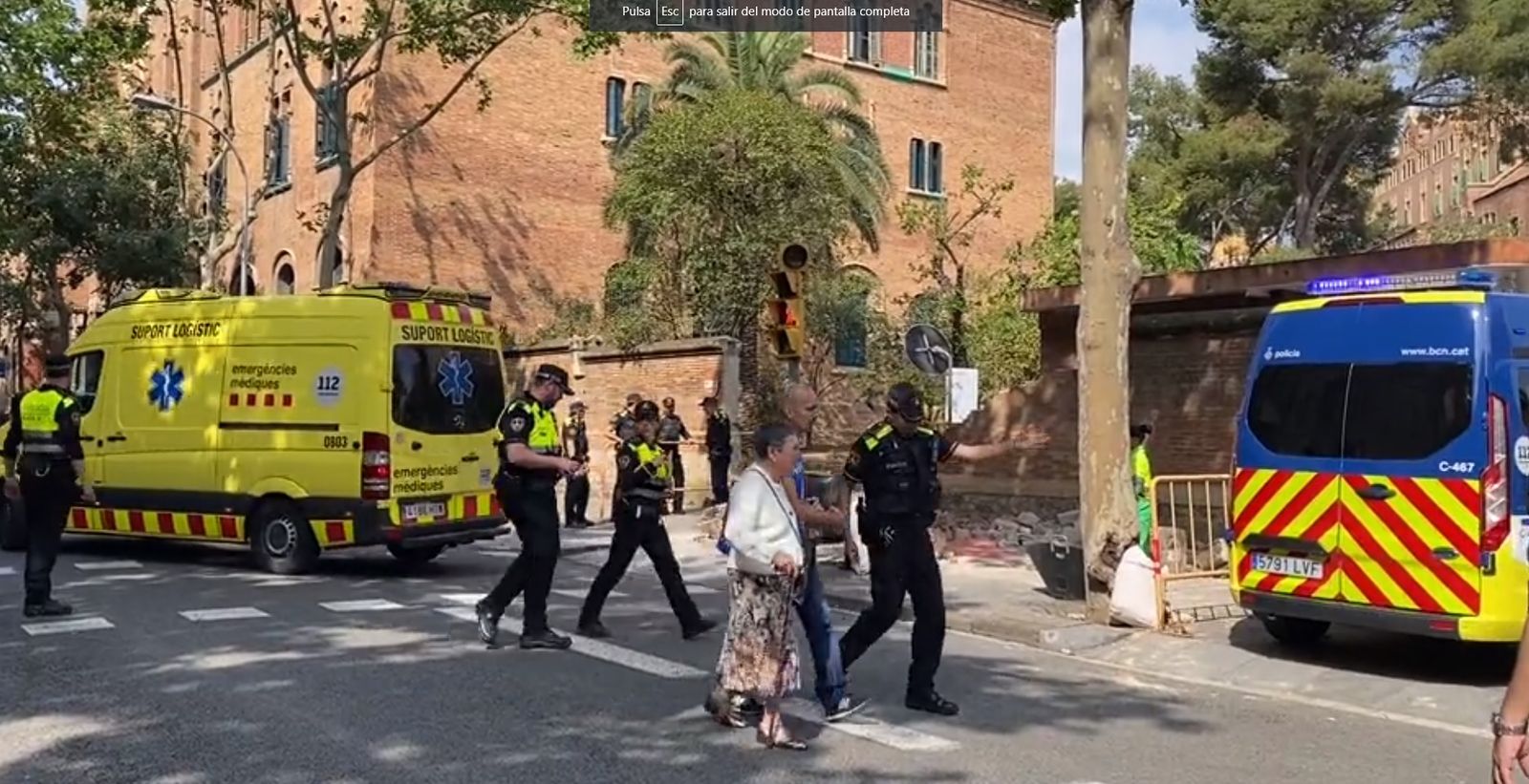 Accidente mortal por el derrumbe de un muro en el recinto del Hospital Sant Pau de Barceolona.