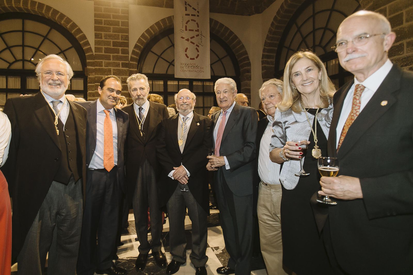 Enrique Montiel, David Fernández, Hernán Cortés, Enrique García Agulló, Miguel Nuche, Manuel Ramos, María del Mar Cozar y el general Ripoll.