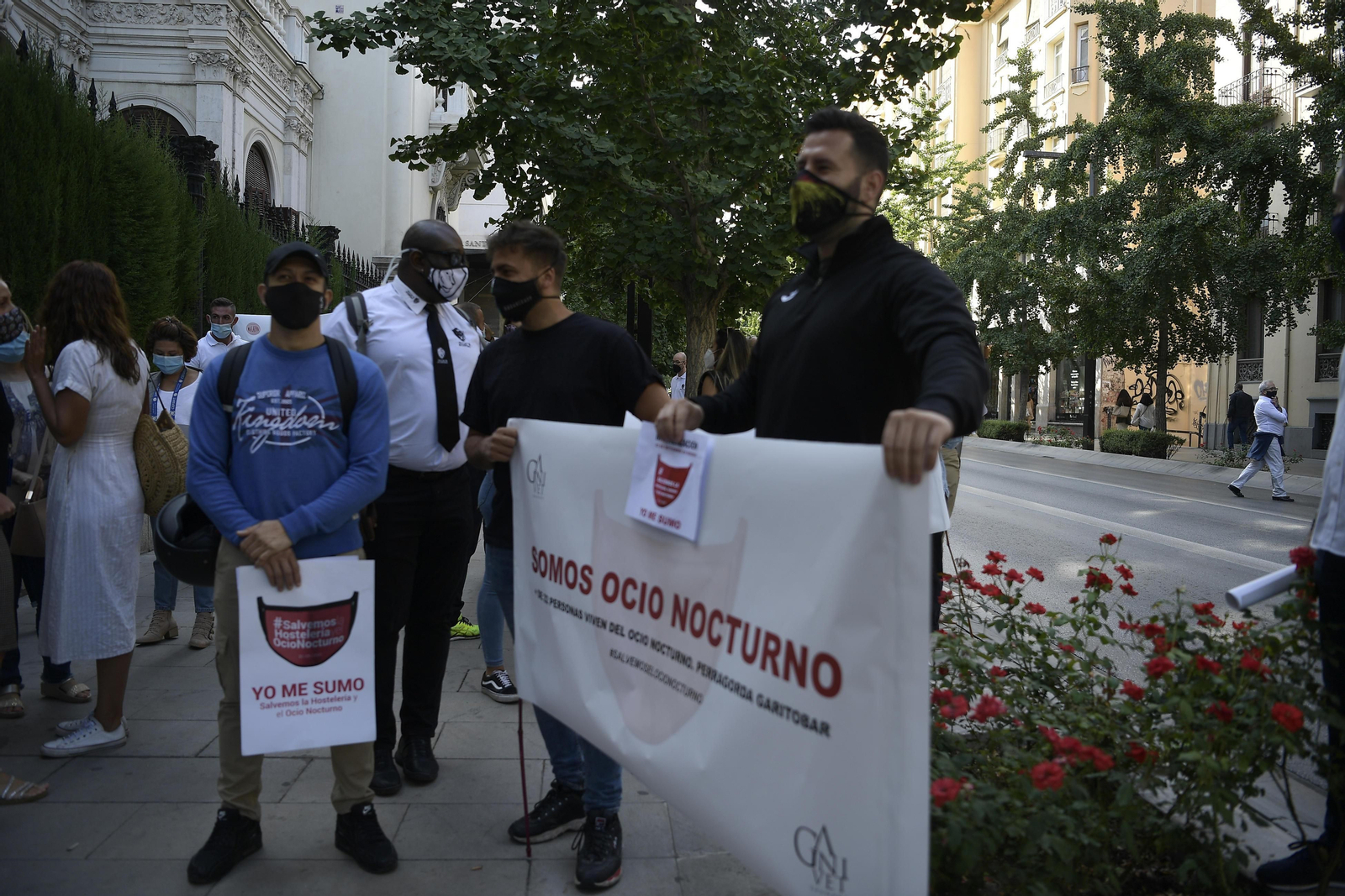 Fotos: El turismo se manifiesta en Granada