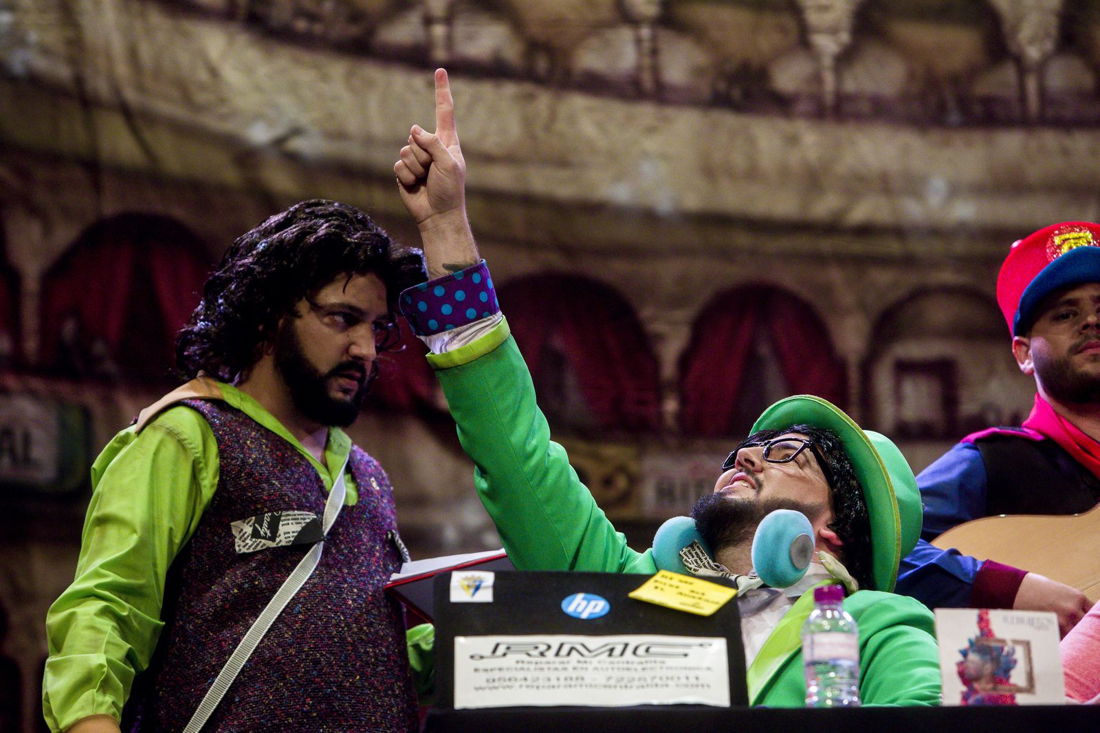 Chirigota Los periodistas se la dan de artistas