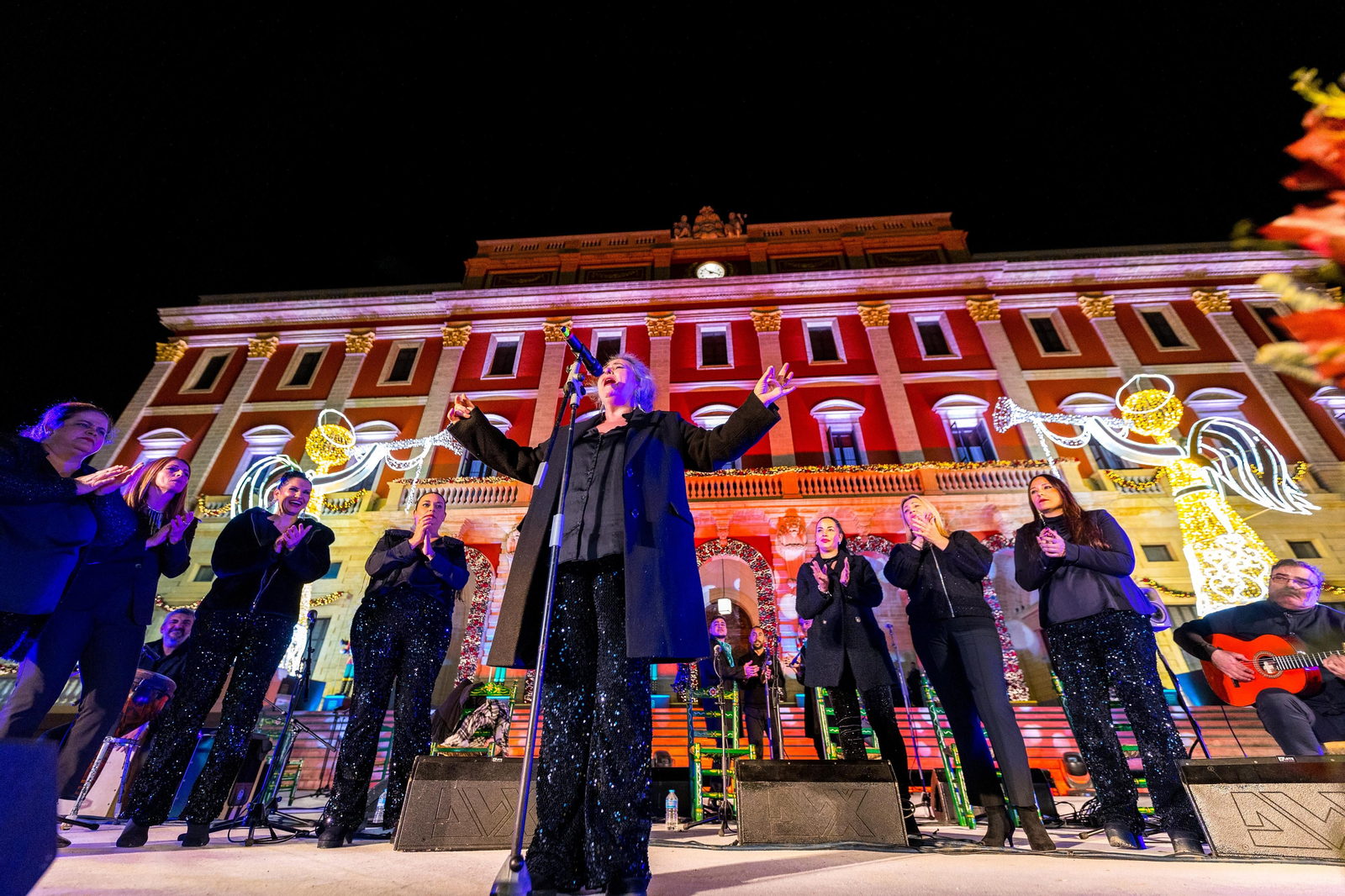 Imágenes de la final del Concurso de Coros de Campanilleros de la peña Chato en San Fernando.