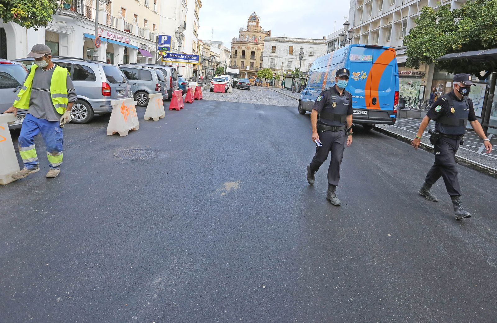 La policía autonómica levanta acta de las obras del eje Corredera,Esteve y calle Cerrón