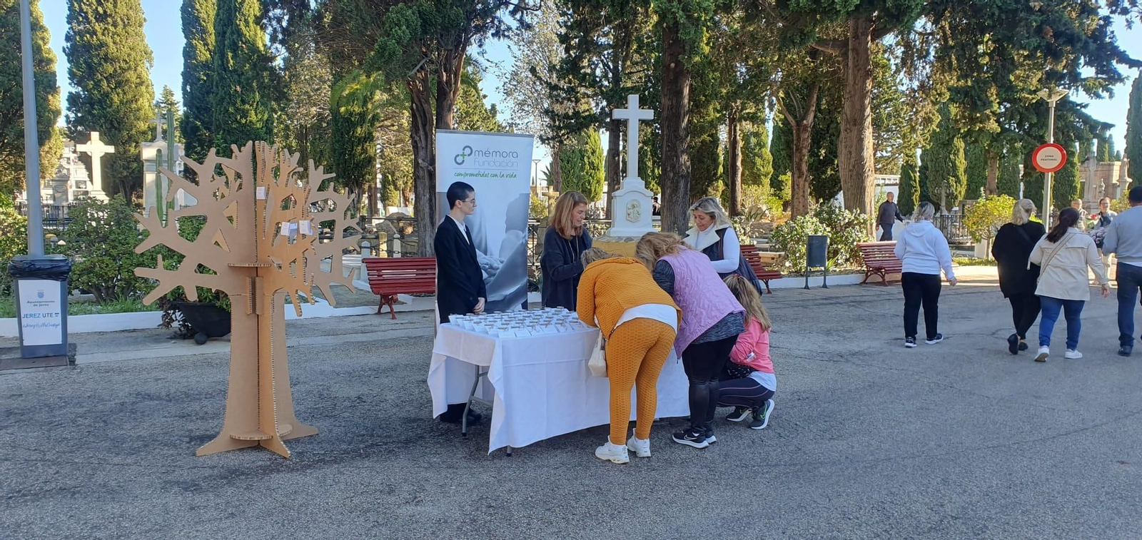 'Árbol del Recuerdo’: un año más, Mémora rinde homenaje en el Día de Todos los Santos
