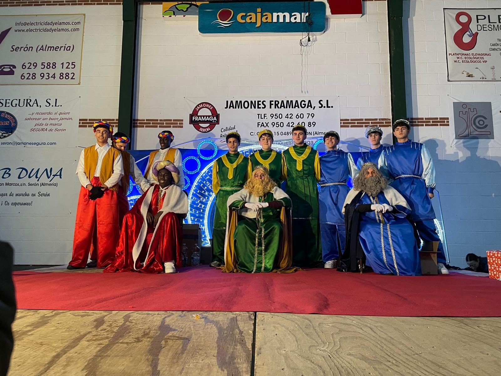 Serón disfruta de la llegada de los Reyes Magos en el Pabellón Municipal y en la residencia de mayores