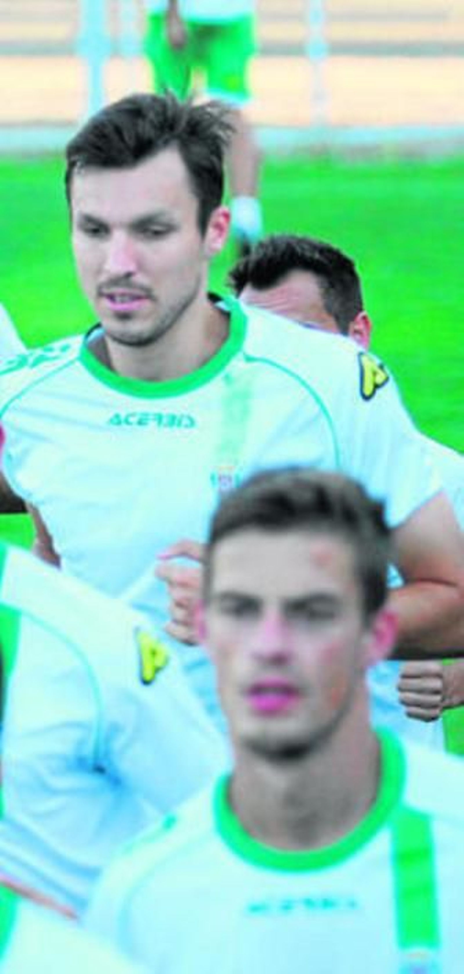 Havenaar corre tras Pantic, en la sesión del pasado martes.