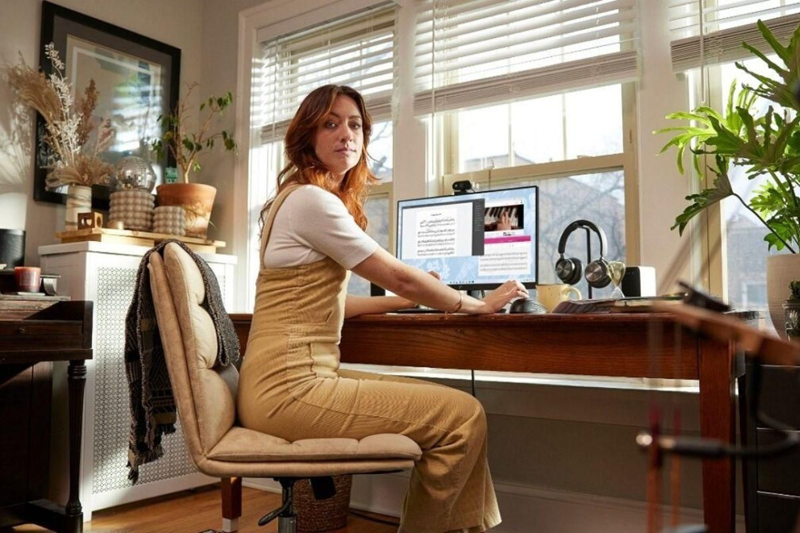 HP rebaja su monitor más elegante esta primavera: ¡consíguelo ahora con casi por menos de 150€ de descuento!