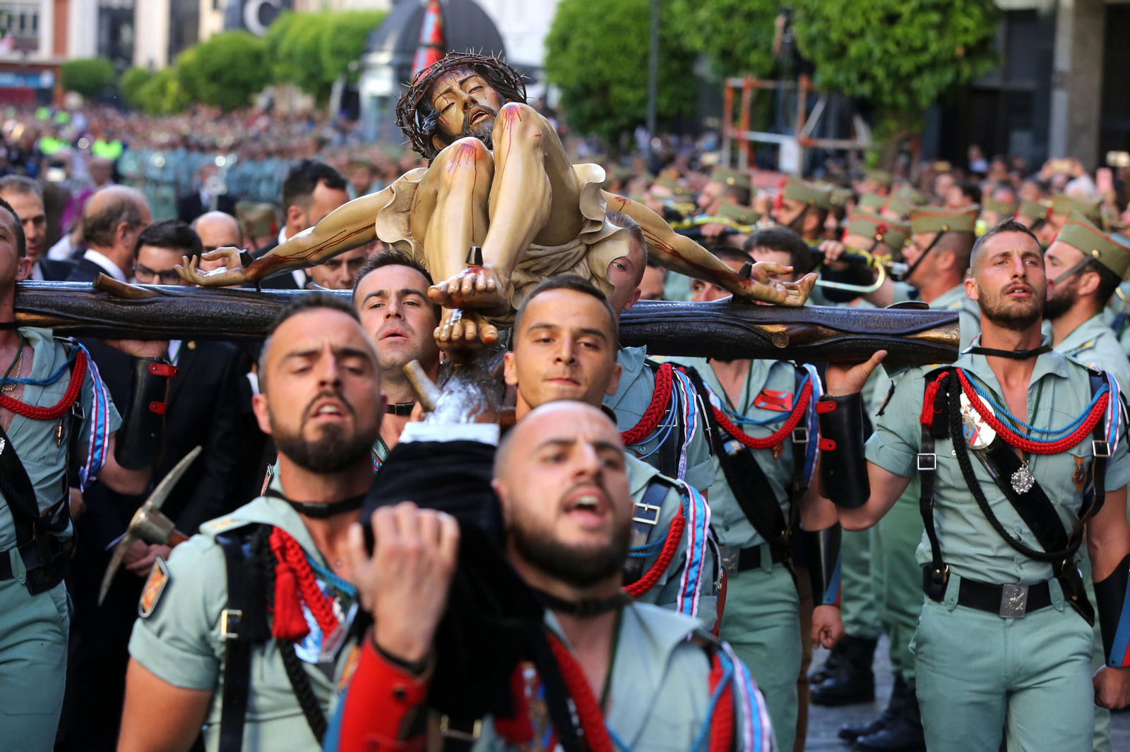 Las mejores Imágenes del sábado de Pasión 2019, Huelva se volcó con el Cristo de la Vera Cruz , escoltada por La Legión