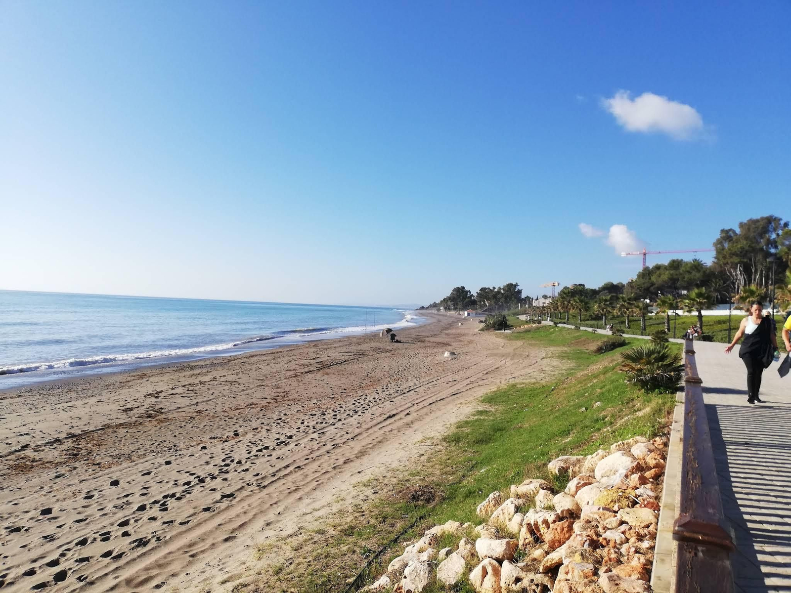 La playa del Velerín, en Estepona.