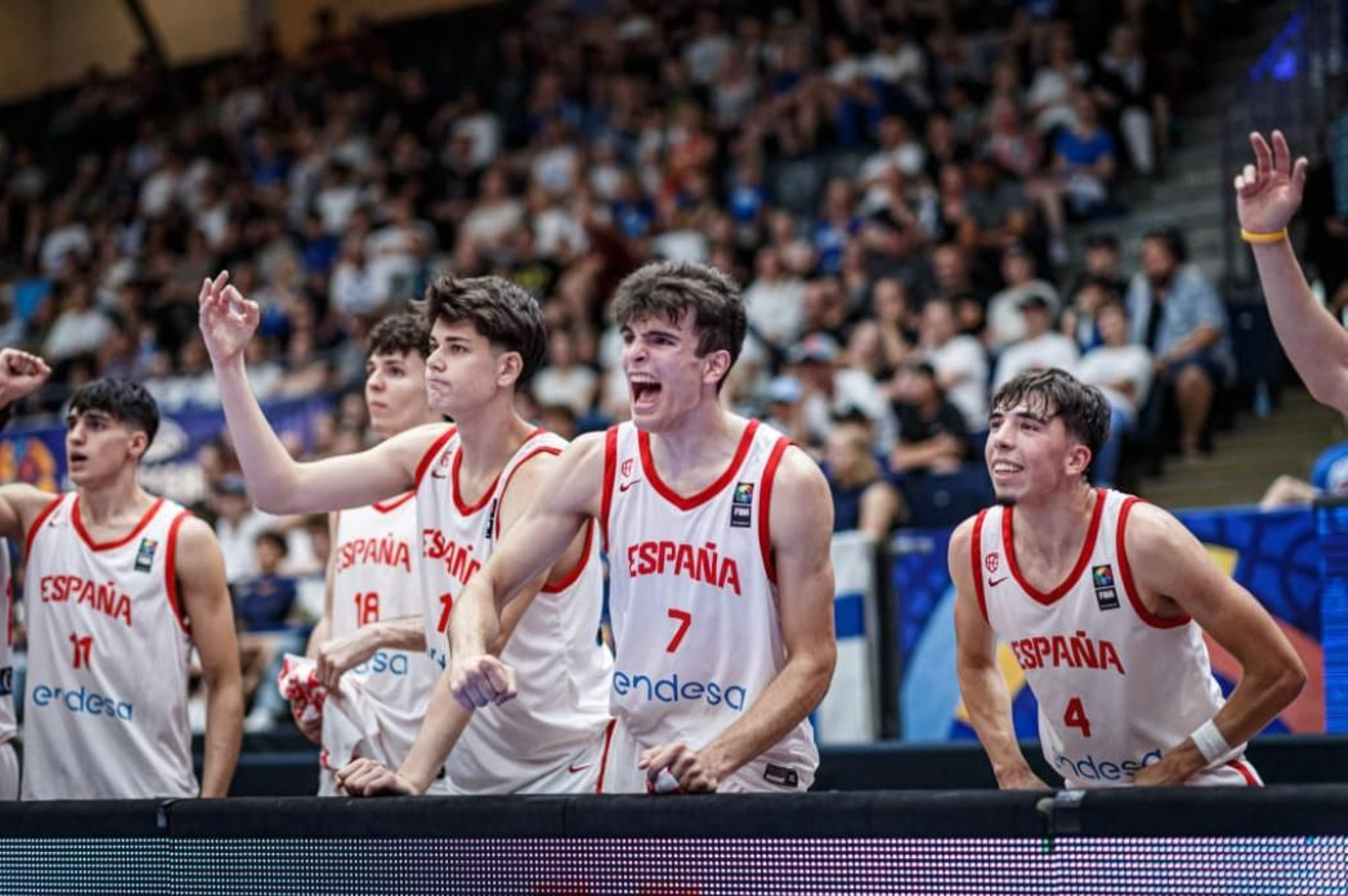 Mario Saint-Supéry sigue su show en el Europeo sub 18 con España: 26 puntos a Finlandia