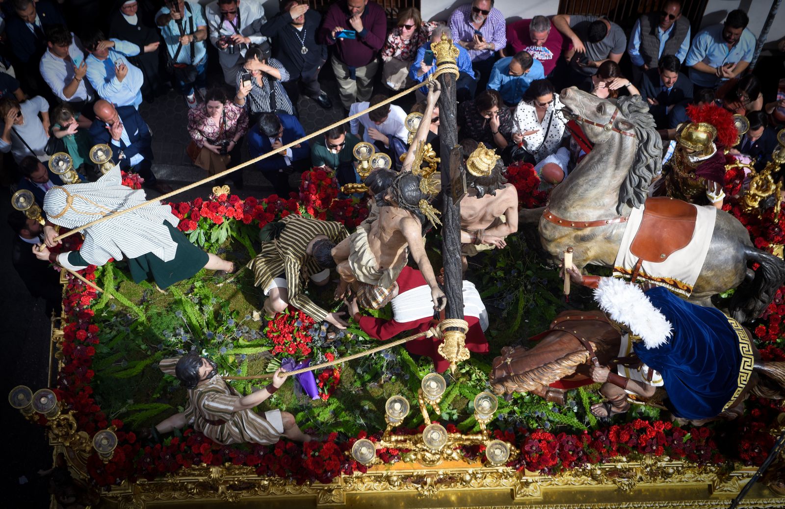 La Hermandad de La Exaltación, en imágenes