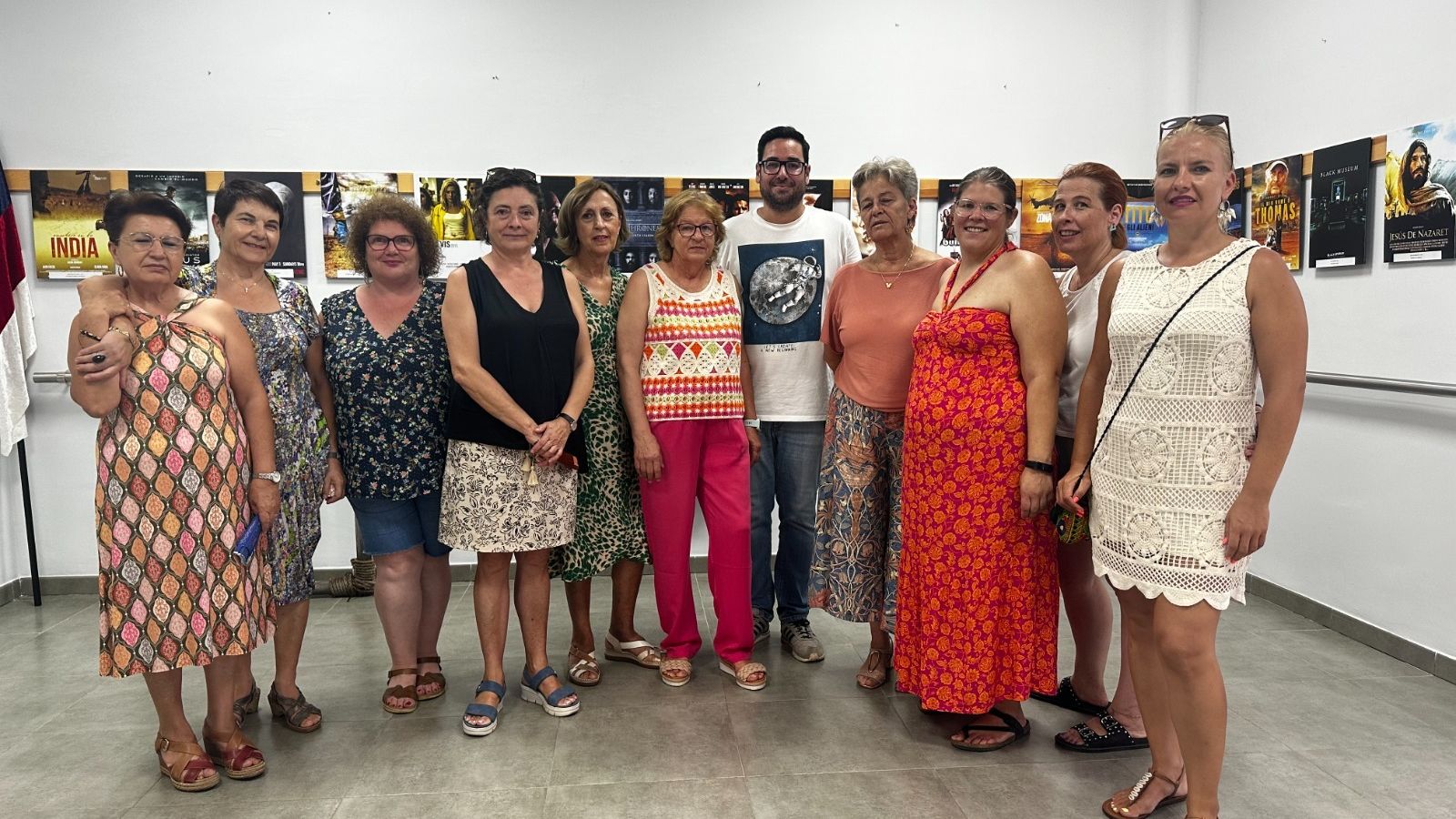 Exposición 'Por un puñado de ideas' que se puede visitar todos los días de feria. El alcalde ha asistido este viernes.