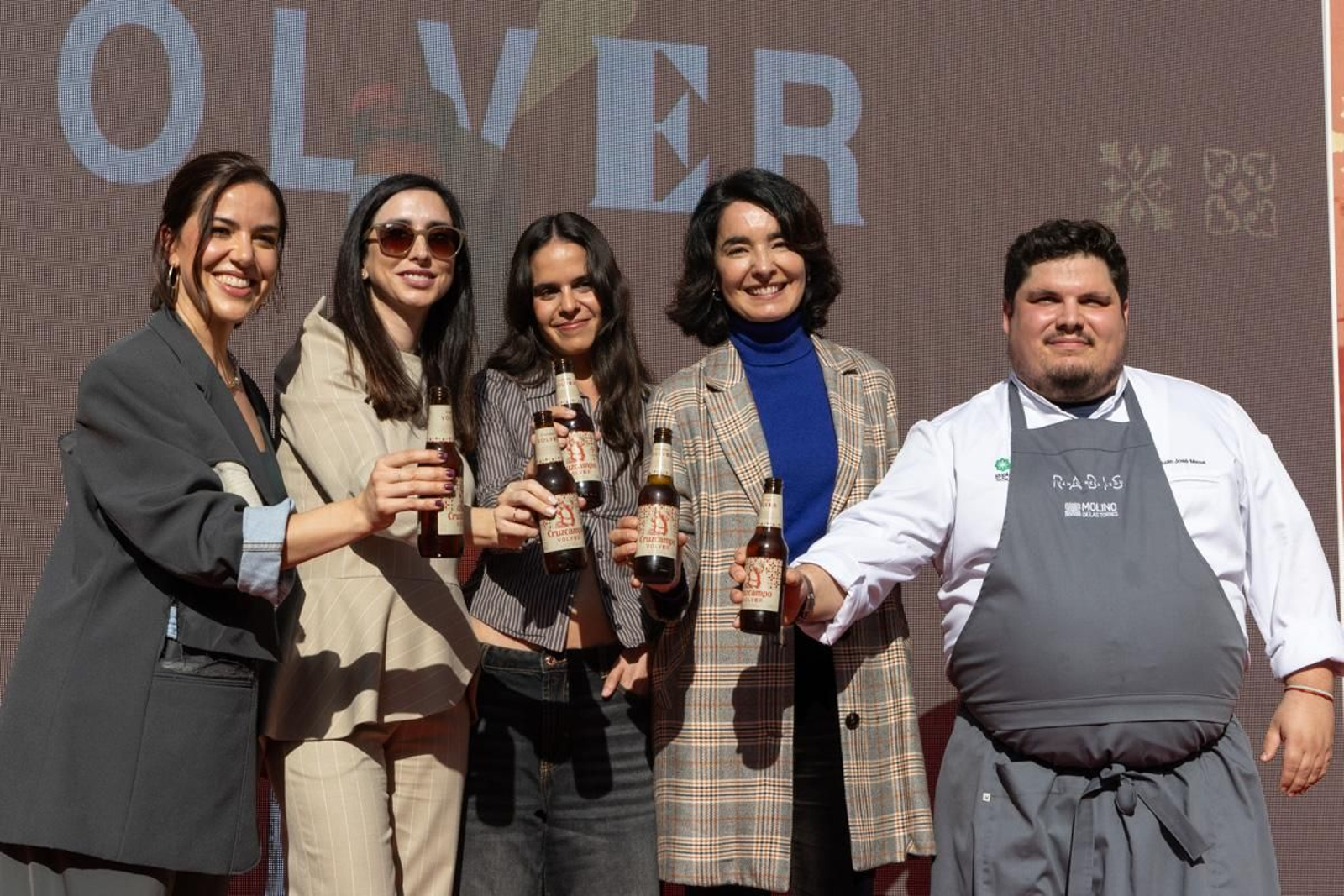 Presentación del lanzamiento de 'Volver', edición limitada de Cruzcampo para Navidad