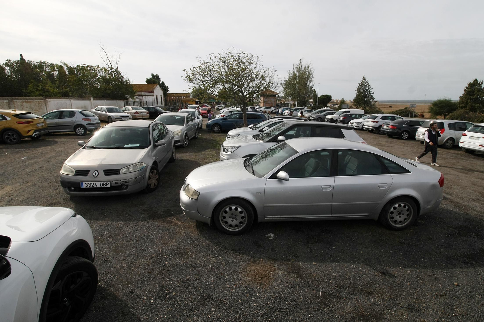 Imágenes del ambiente en el cementerio La Soledad, Huelva