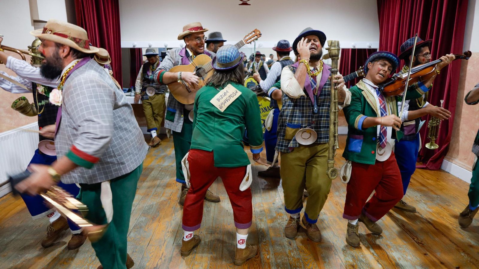 Búscate entre las mejores imágenes de la tercera sesión de cuartos de final del COAC 2025