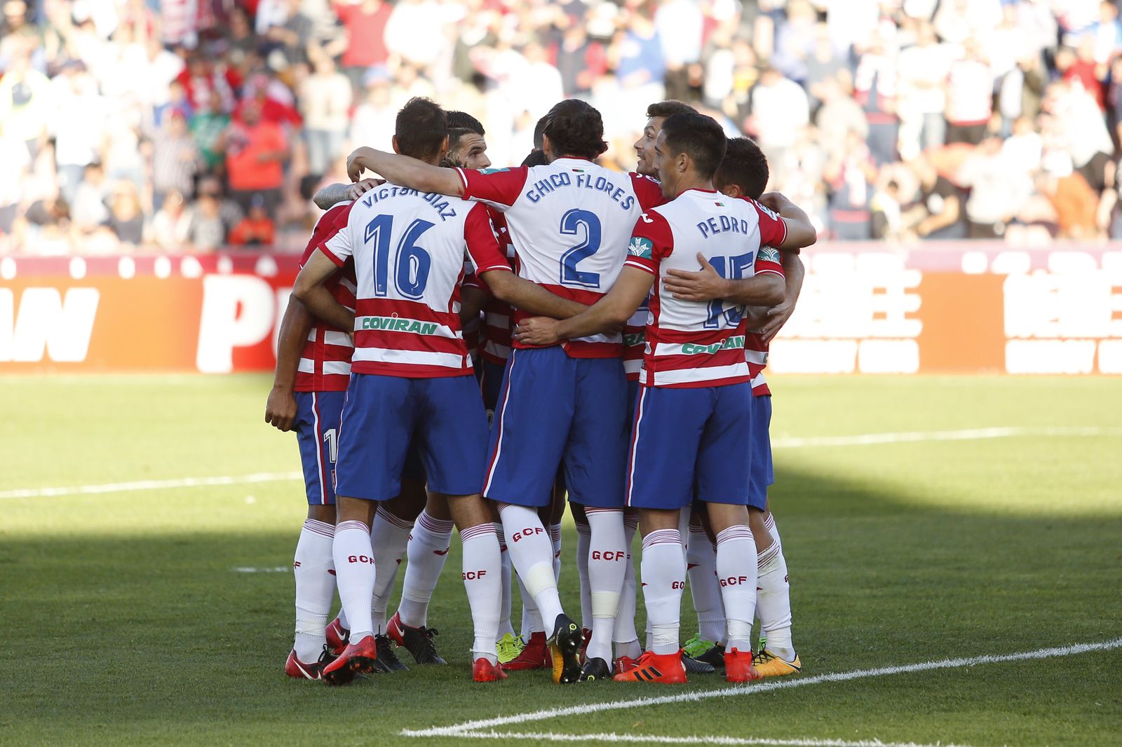 El Granada CF-Huesca, en imágenes