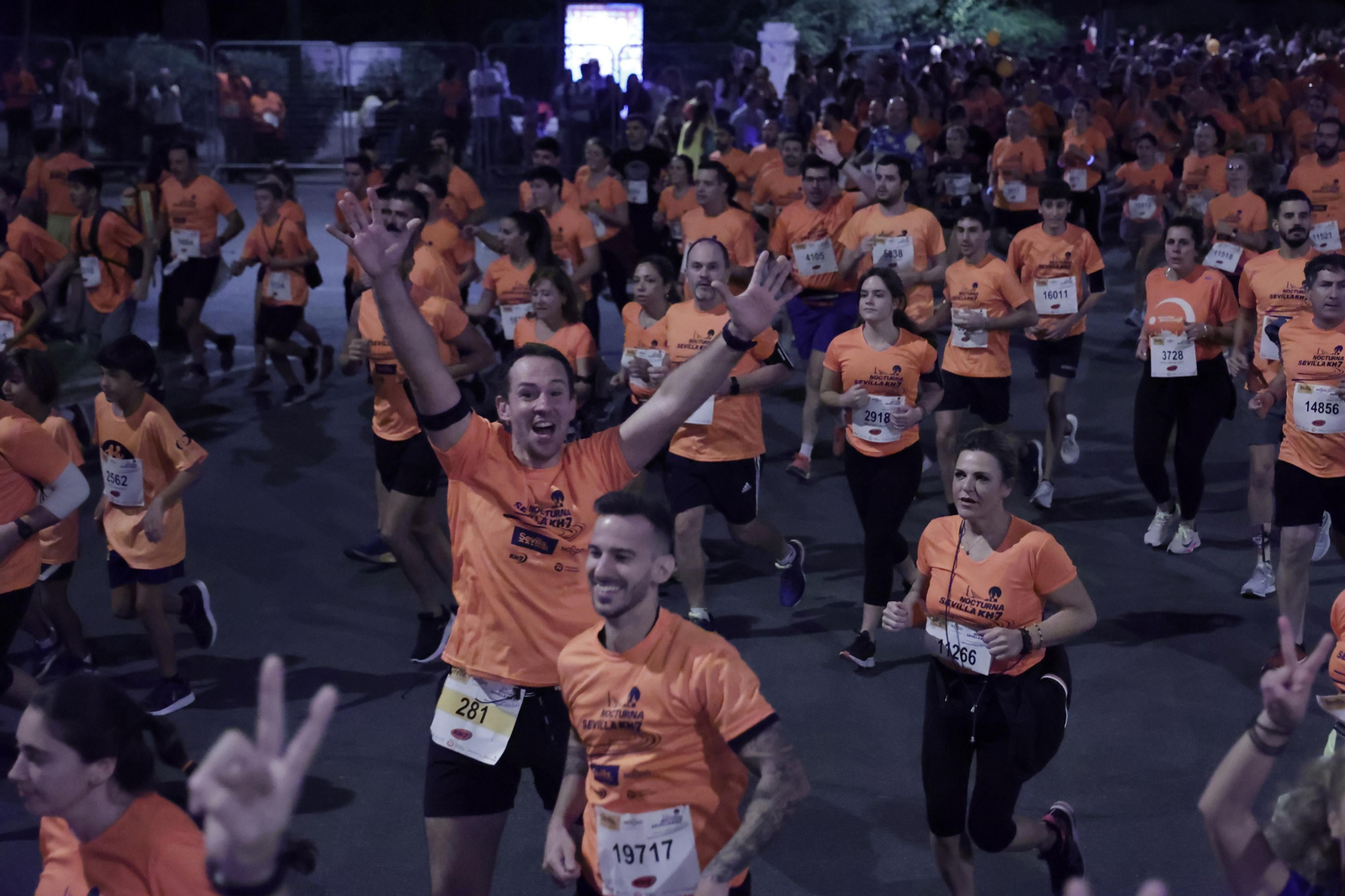 Búscate en la Carrera Nocturna de Sevilla (5)