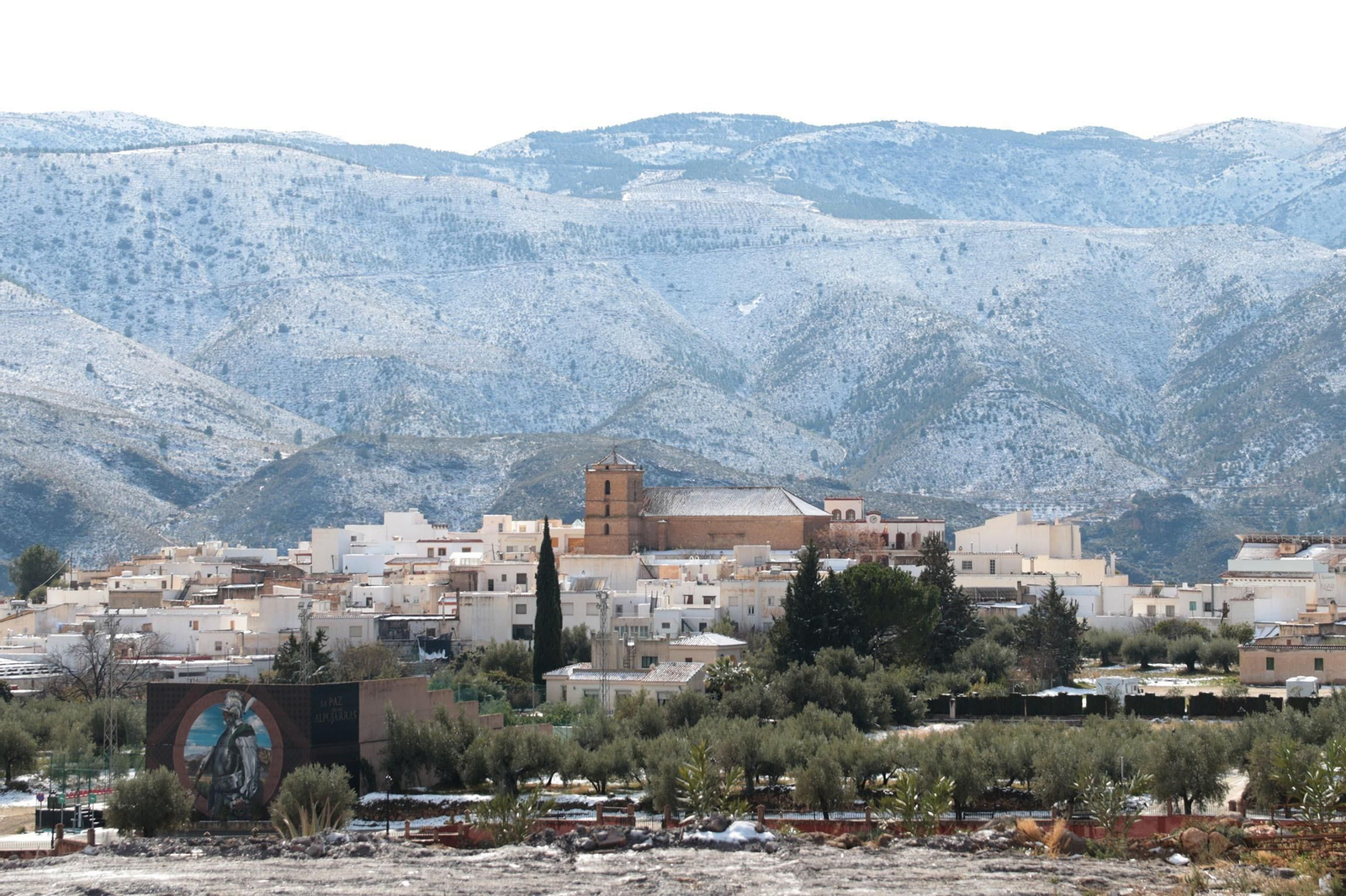 La nieve cubre de blanco la Alpujarra Almeriense
