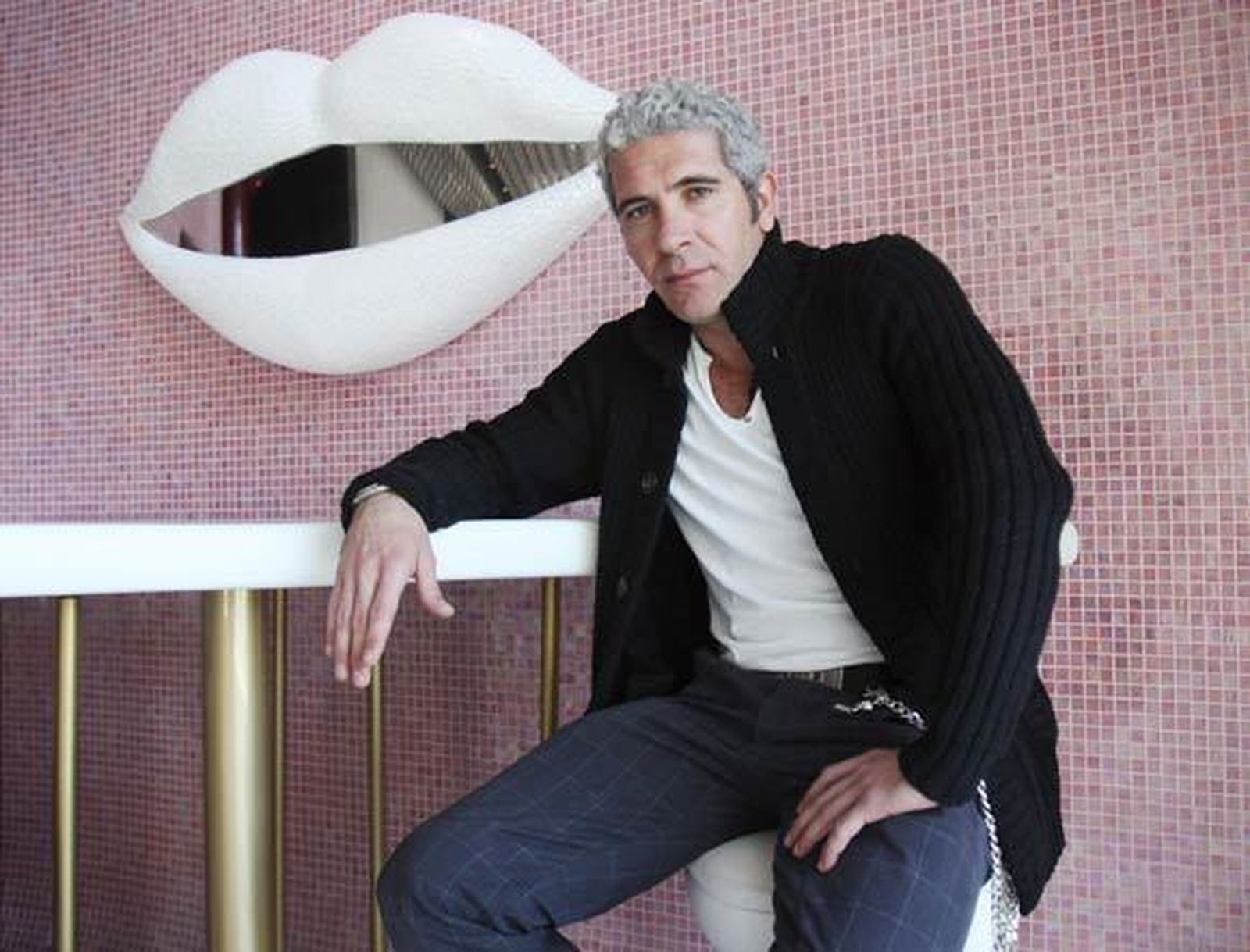 "Estoy harto de las peleas tribales PP-PSOE, los dos hacen el indio"